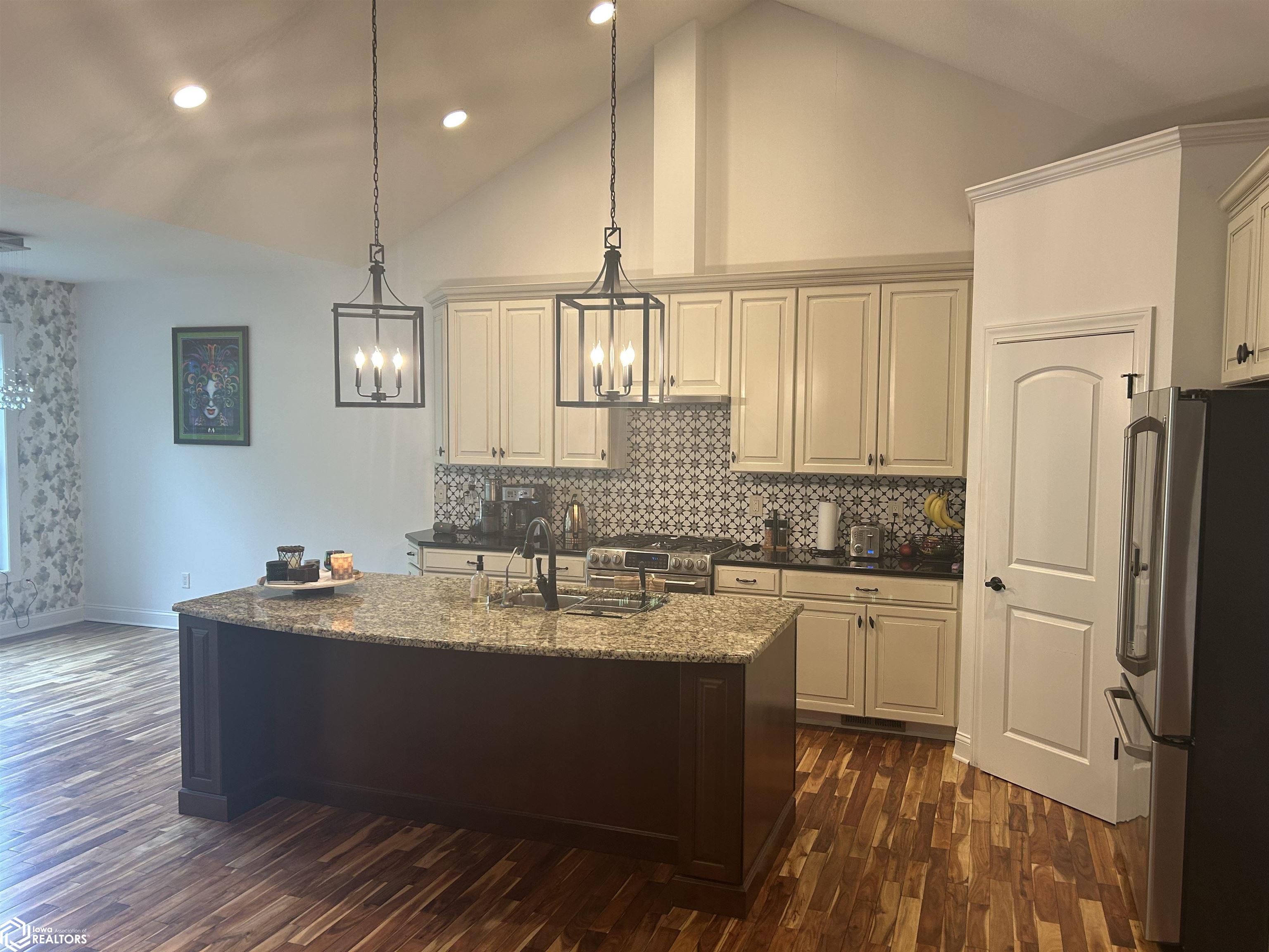5191 Turnberry Court, Burlington, Iowa image 3