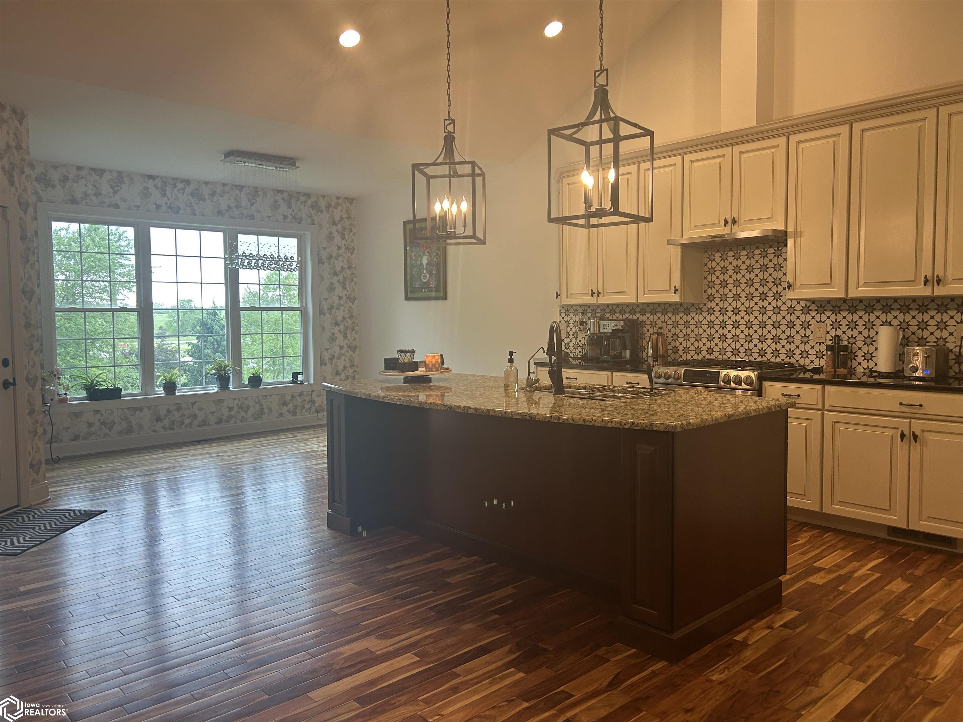 5191 Turnberry Court, Burlington, Iowa image 4