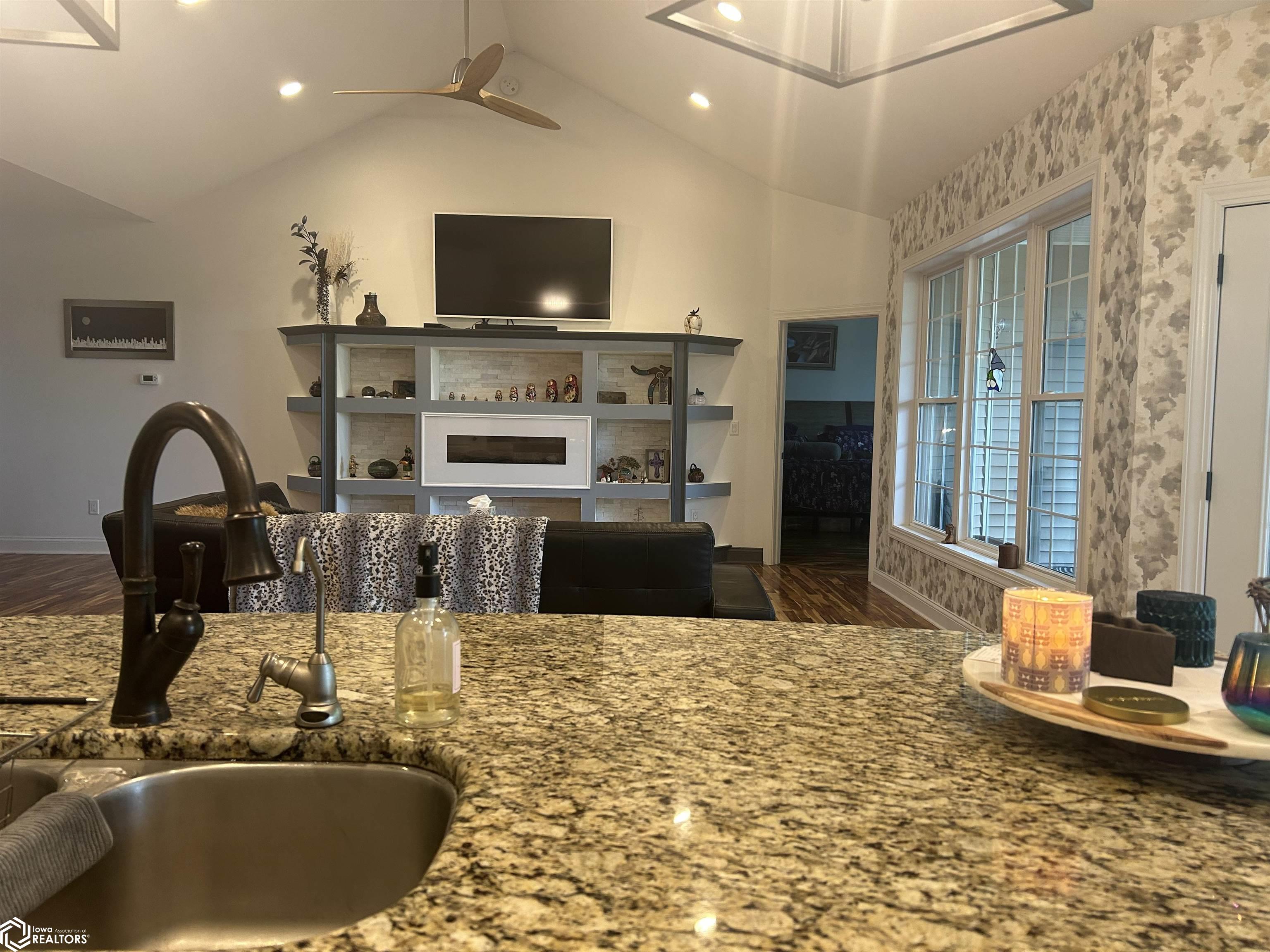 5191 Turnberry Court, Burlington, Iowa image 5