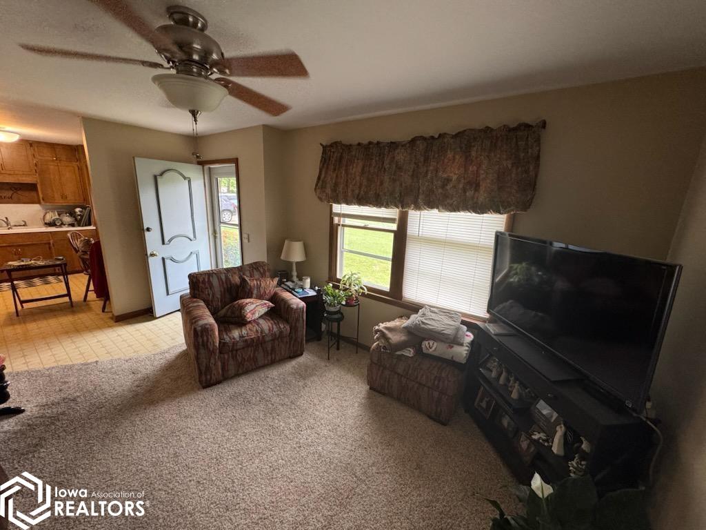 1325/1327 N. Grant Rd., Carroll, Iowa image 3