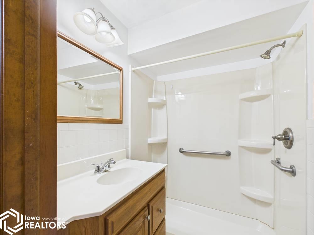 325 Hackworth Street, Ottumwa, Iowa image 15