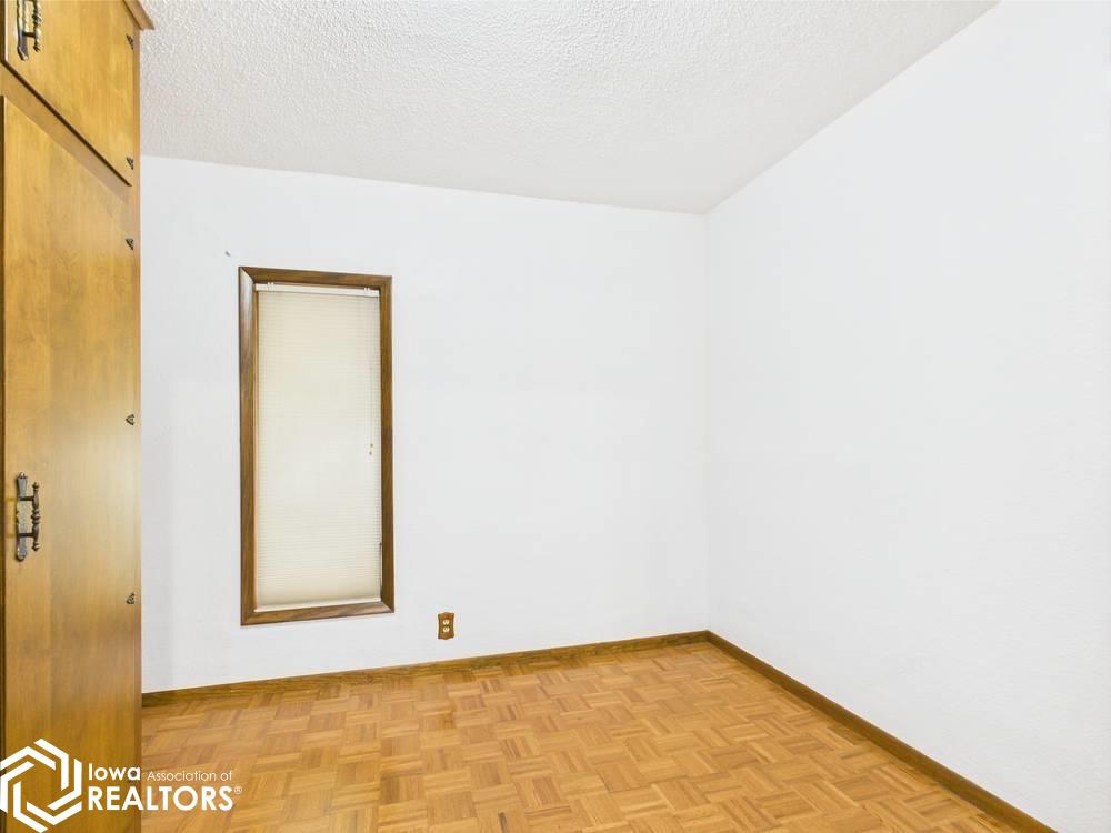 325 Hackworth Street, Ottumwa, Iowa image 17