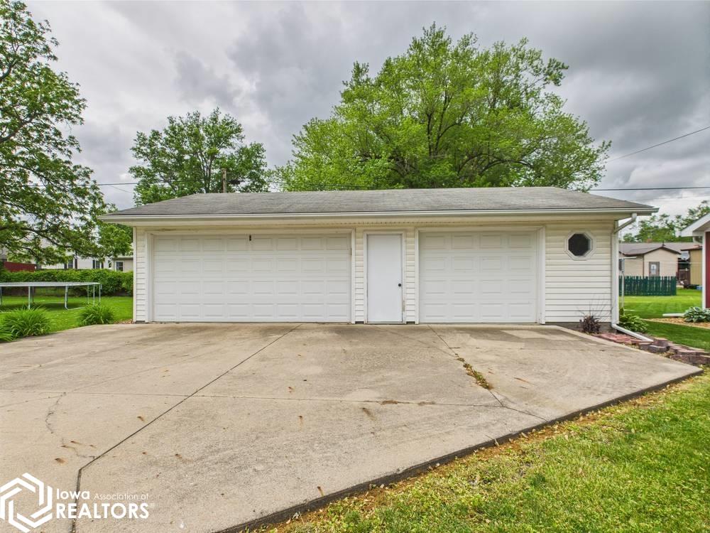 325 Hackworth Street, Ottumwa, Iowa image 4