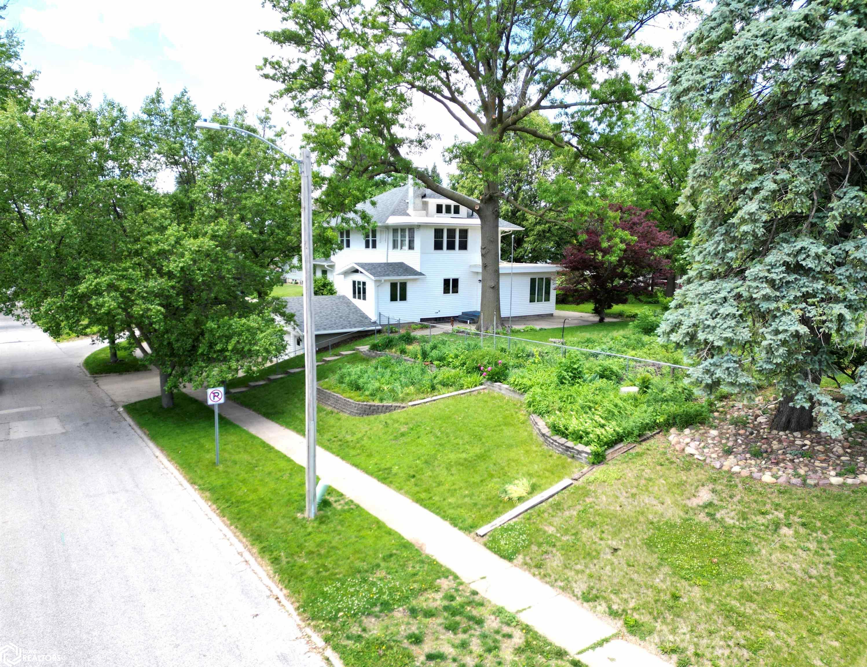 1606 Waddell, Atlantic, Iowa image 12