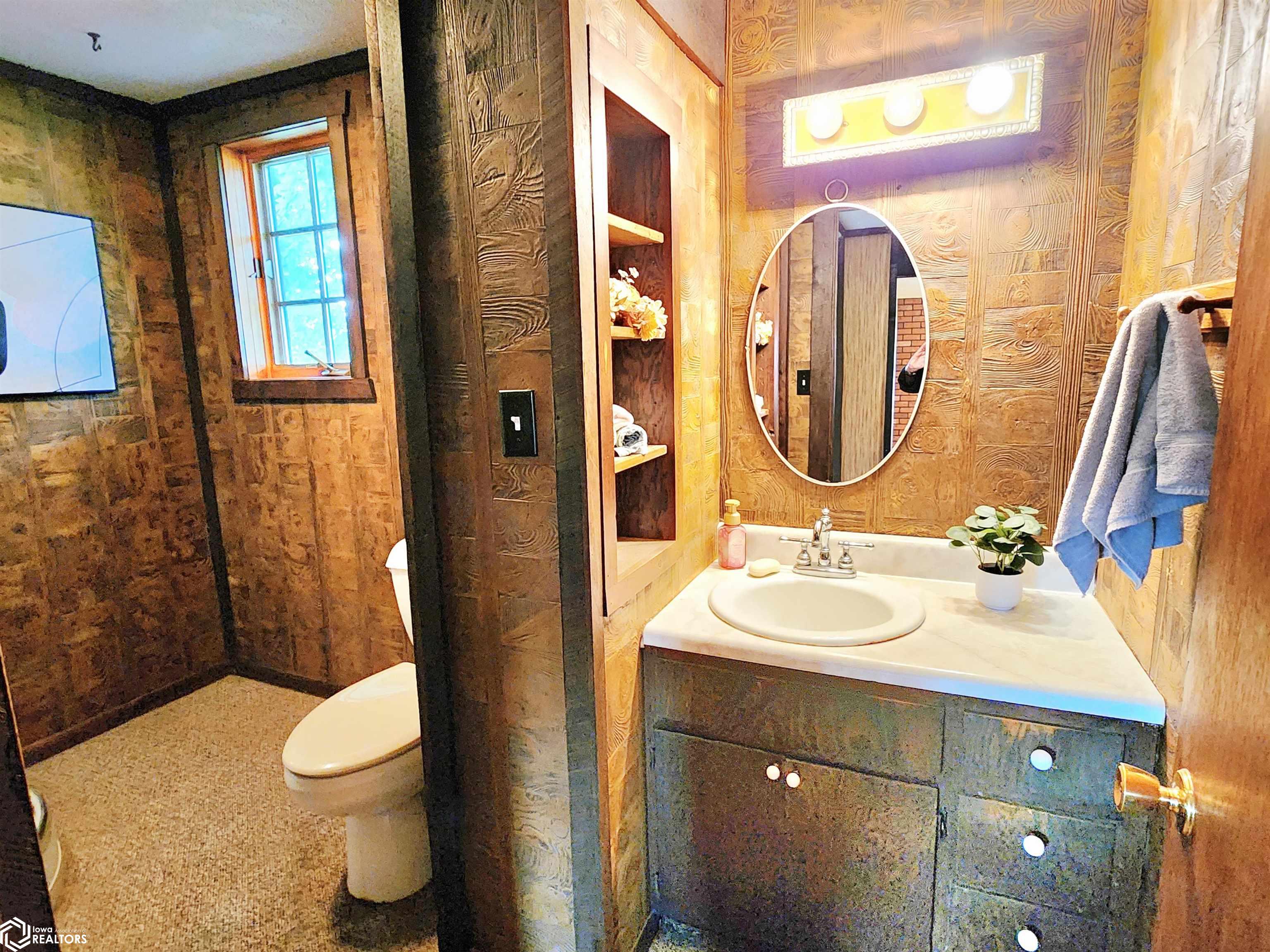 212 SW 24th Street, Mason City, Iowa image 18
