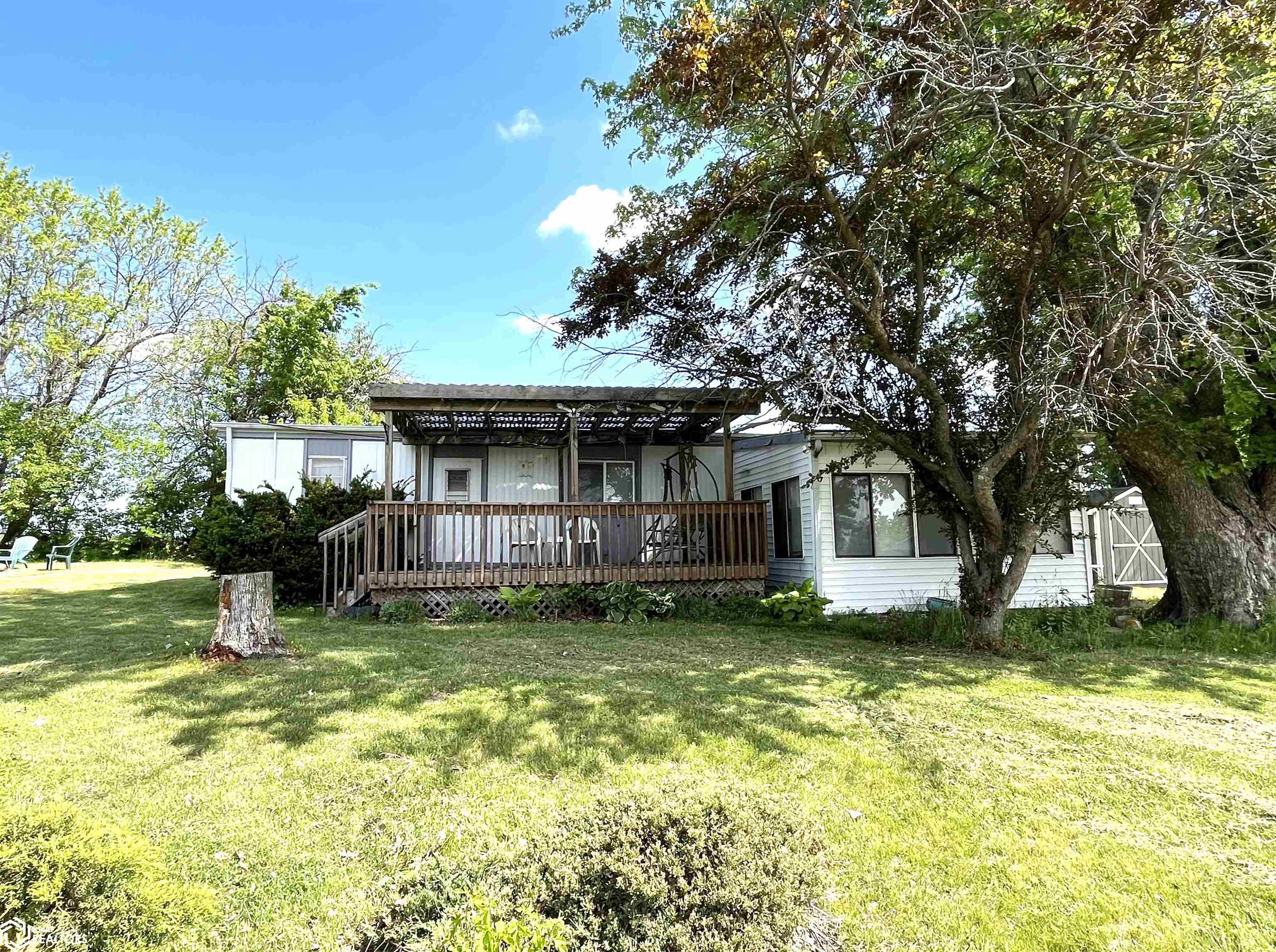 5377 Longhorn Trail, Melrose, Iowa image 1