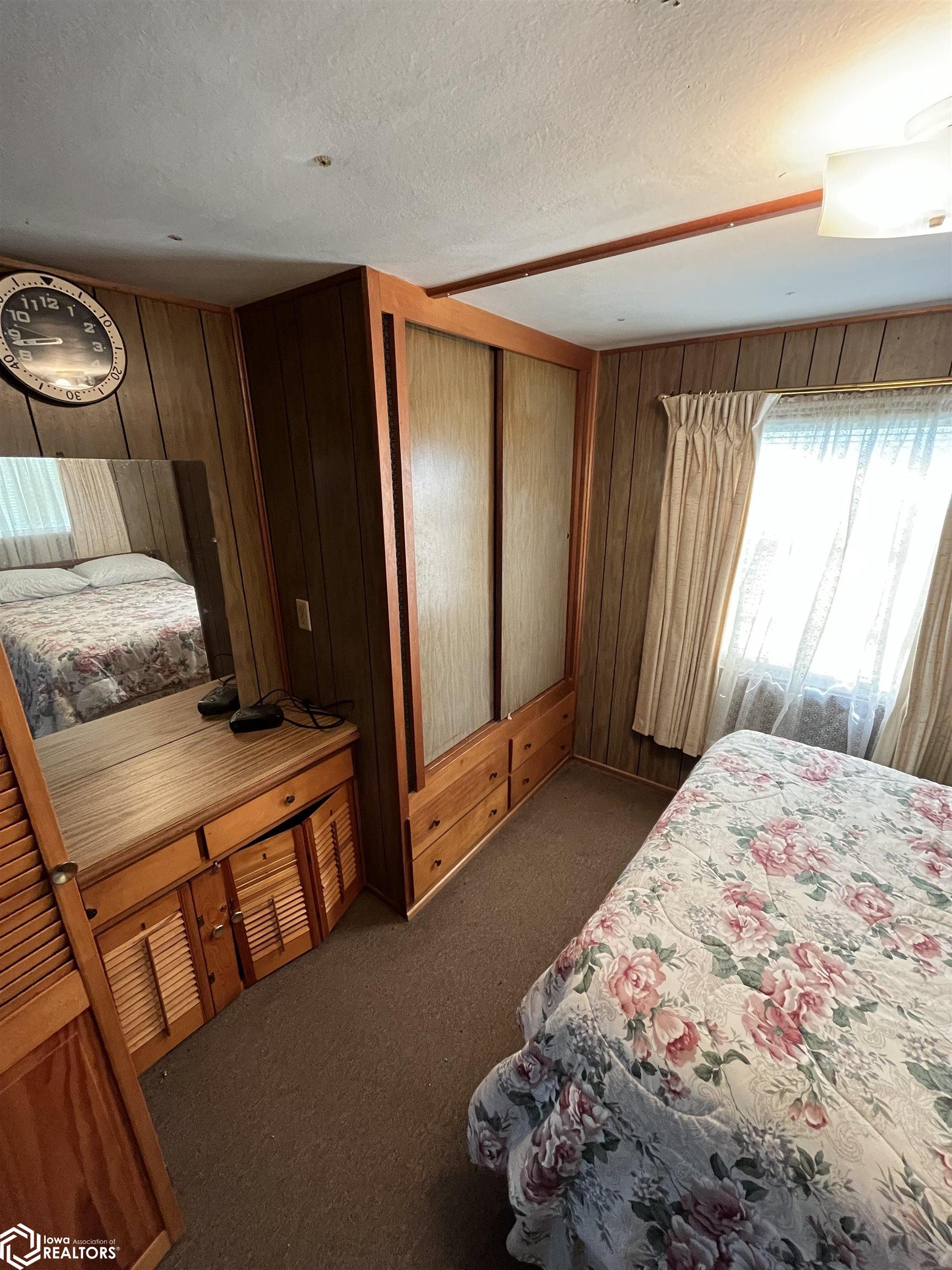 5377 Longhorn Trail, Melrose, Iowa image 11