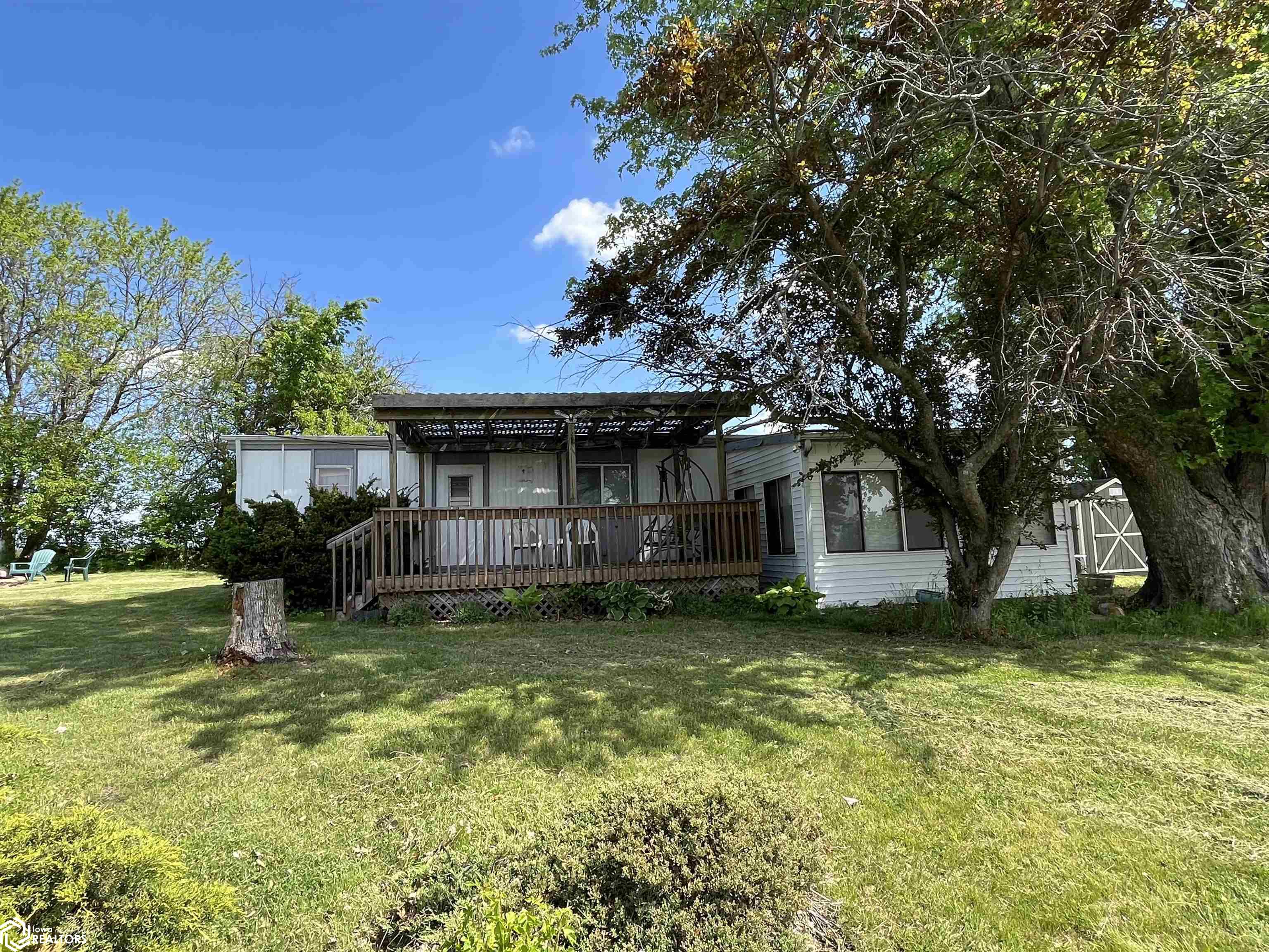 5377 Longhorn Trail, Melrose, Iowa image 18