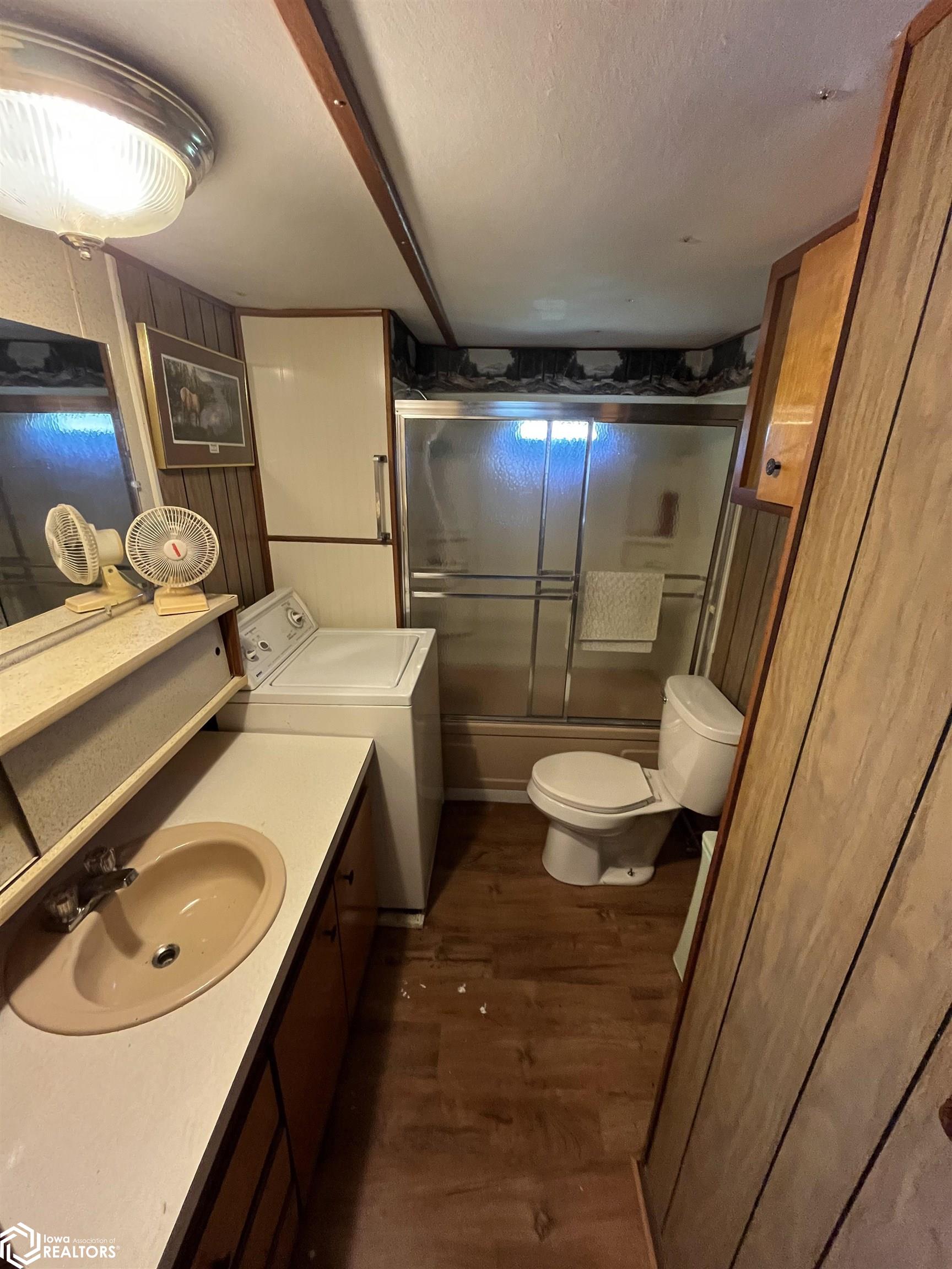 5377 Longhorn Trail, Melrose, Iowa image 25