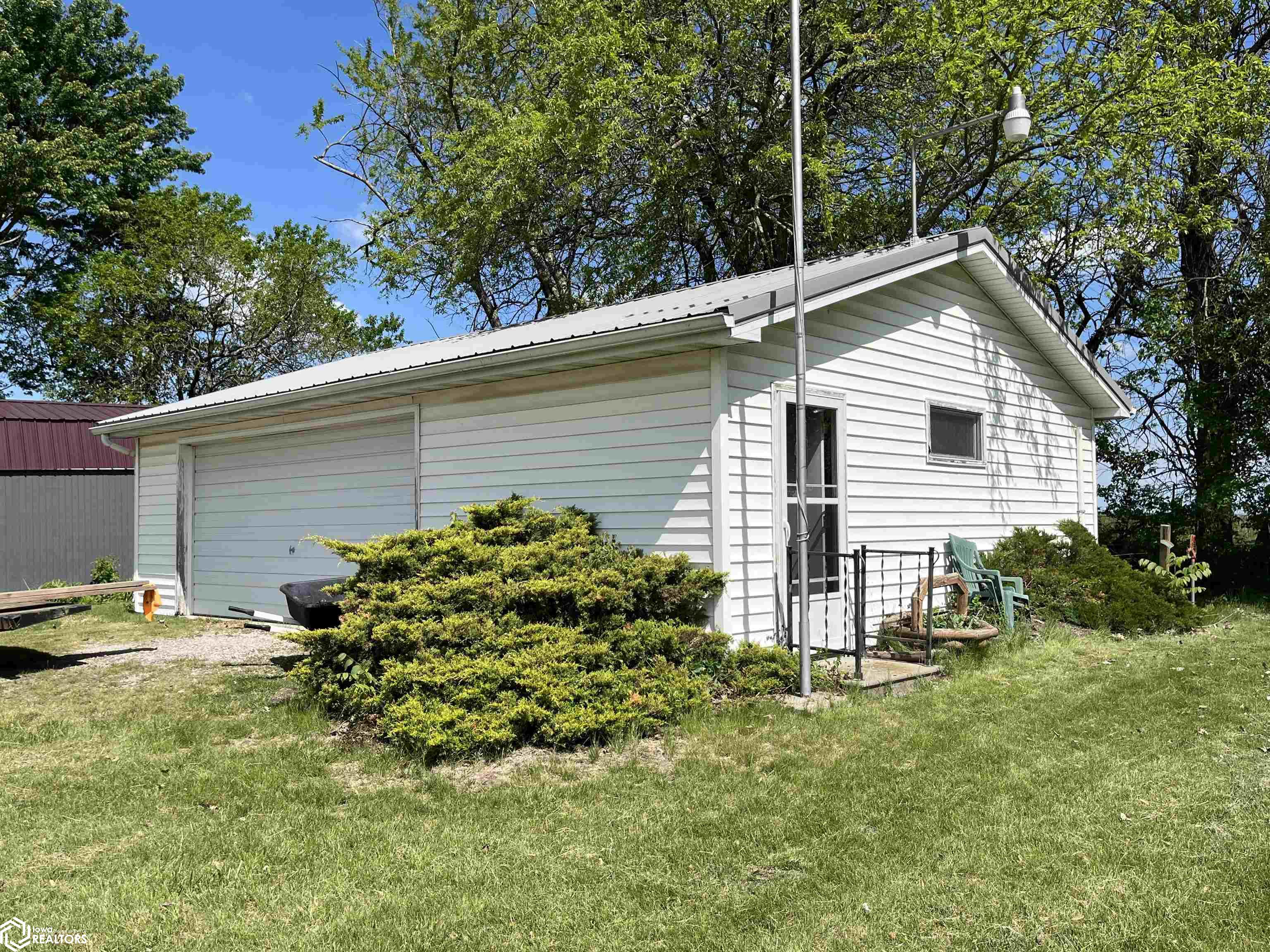 5377 Longhorn Trail, Melrose, Iowa image 6