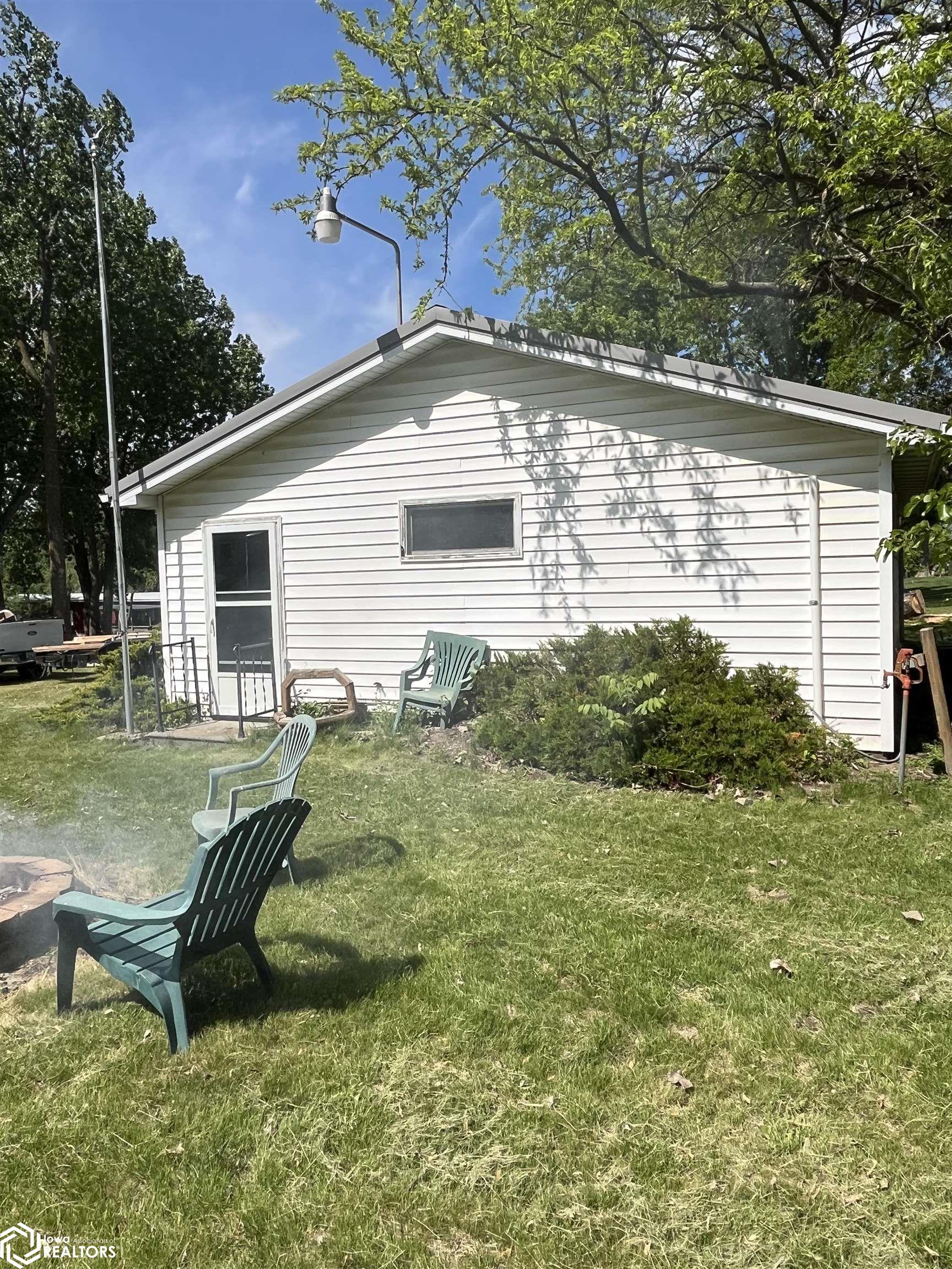 5377 Longhorn Trail, Melrose, Iowa image 8