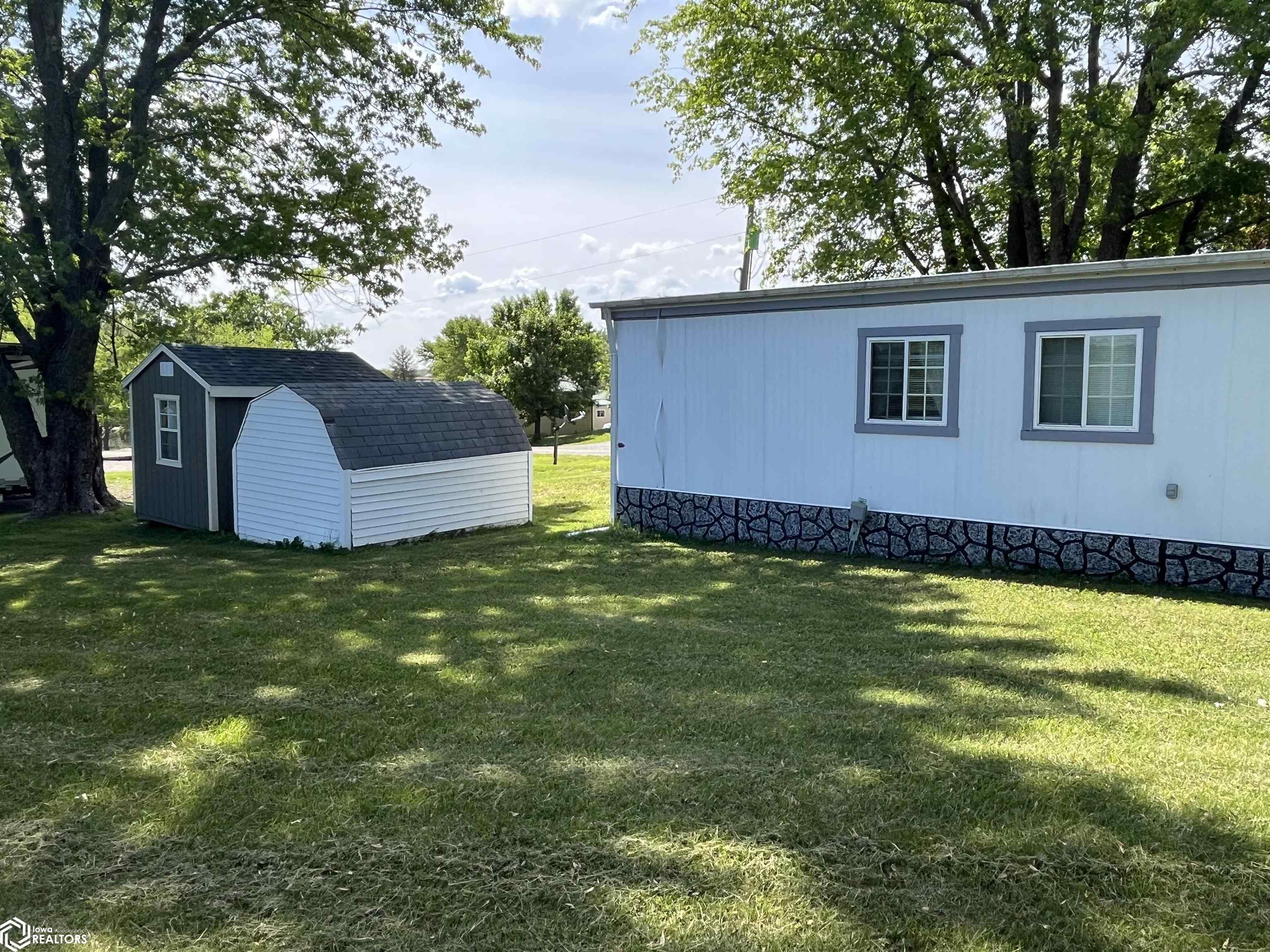 5377 Longhorn Trail, Melrose, Iowa image 9