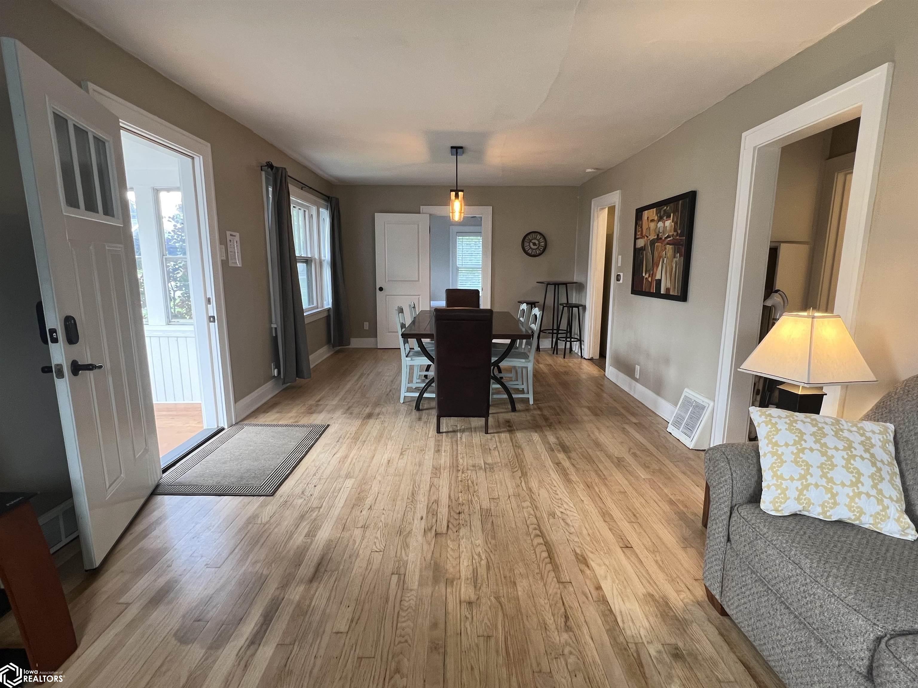 311 W 8th Street, Newton, Iowa image 5