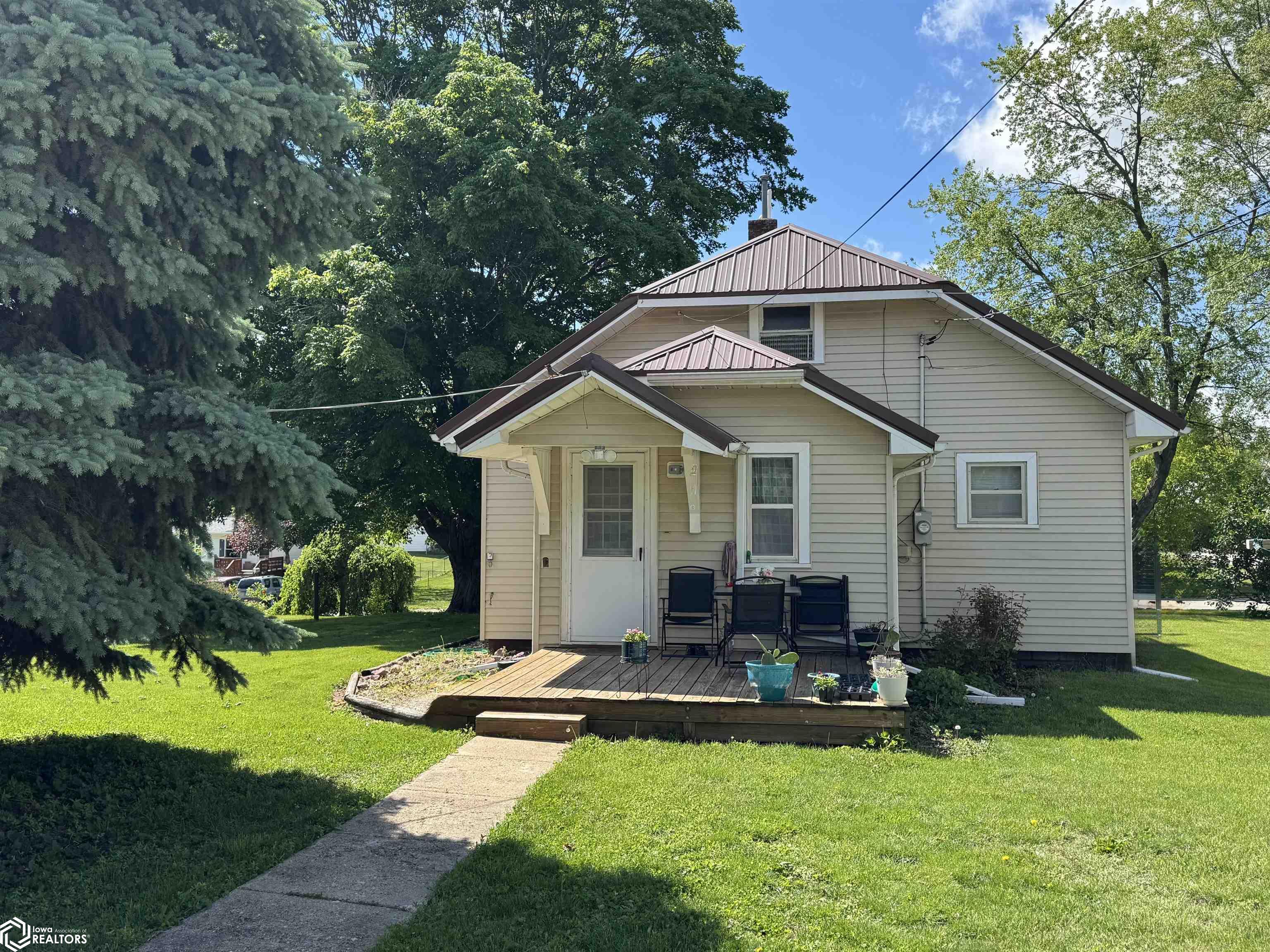 403 Livingston Avenue, Creston, Iowa image 3