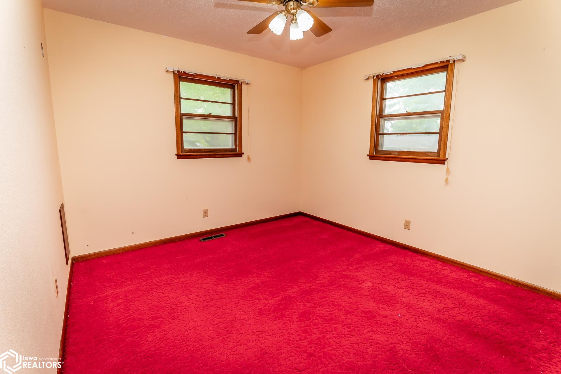 201 E Grundy Avenue, Conrad, Iowa image 16