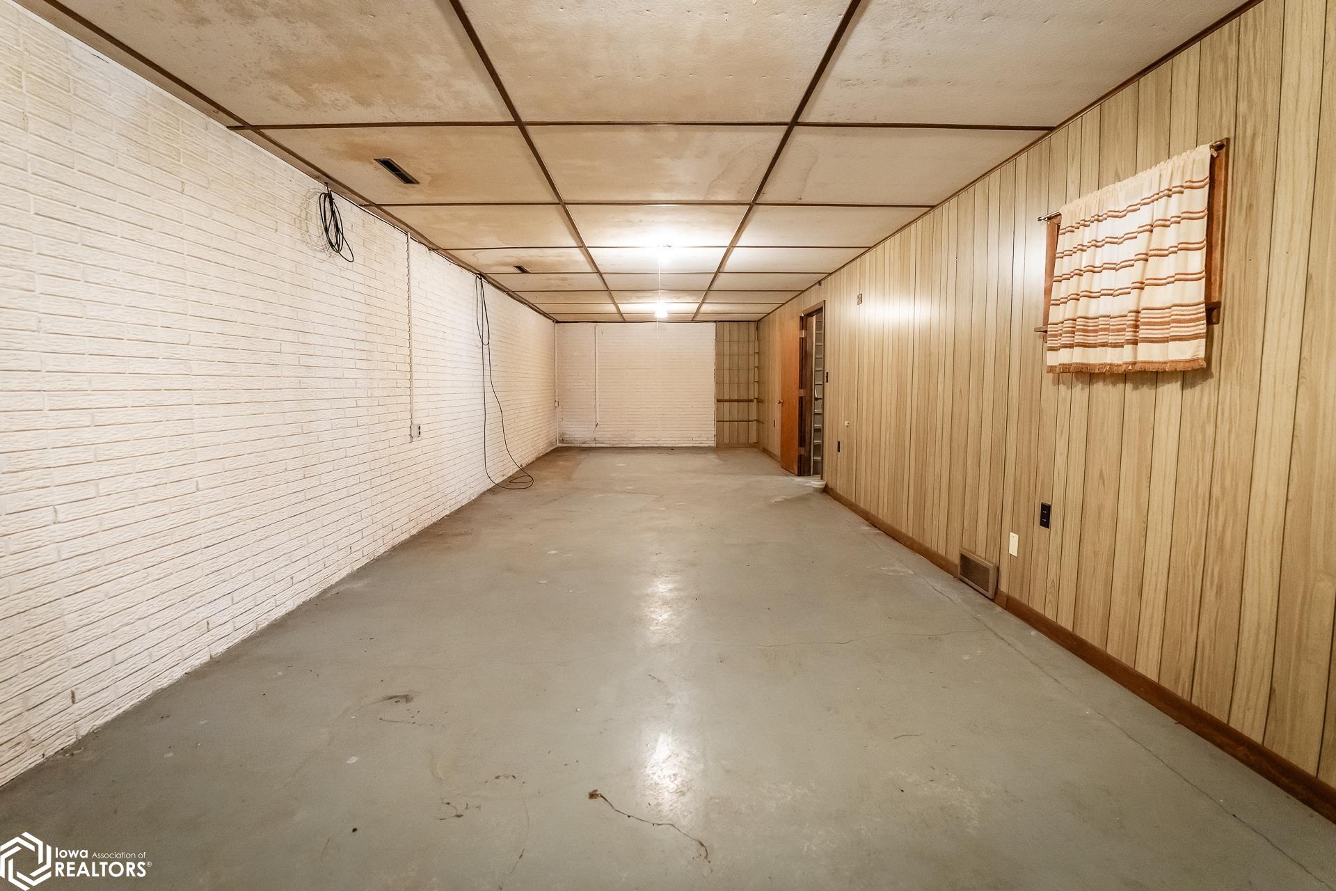 201 E Grundy Avenue, Conrad, Iowa image 21