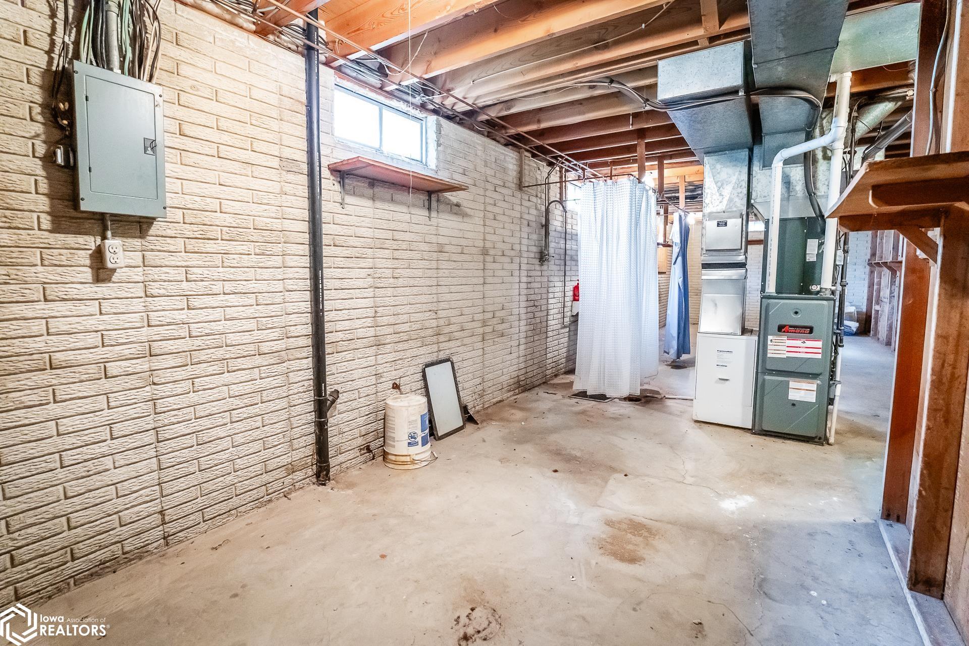 201 E Grundy Avenue, Conrad, Iowa image 29