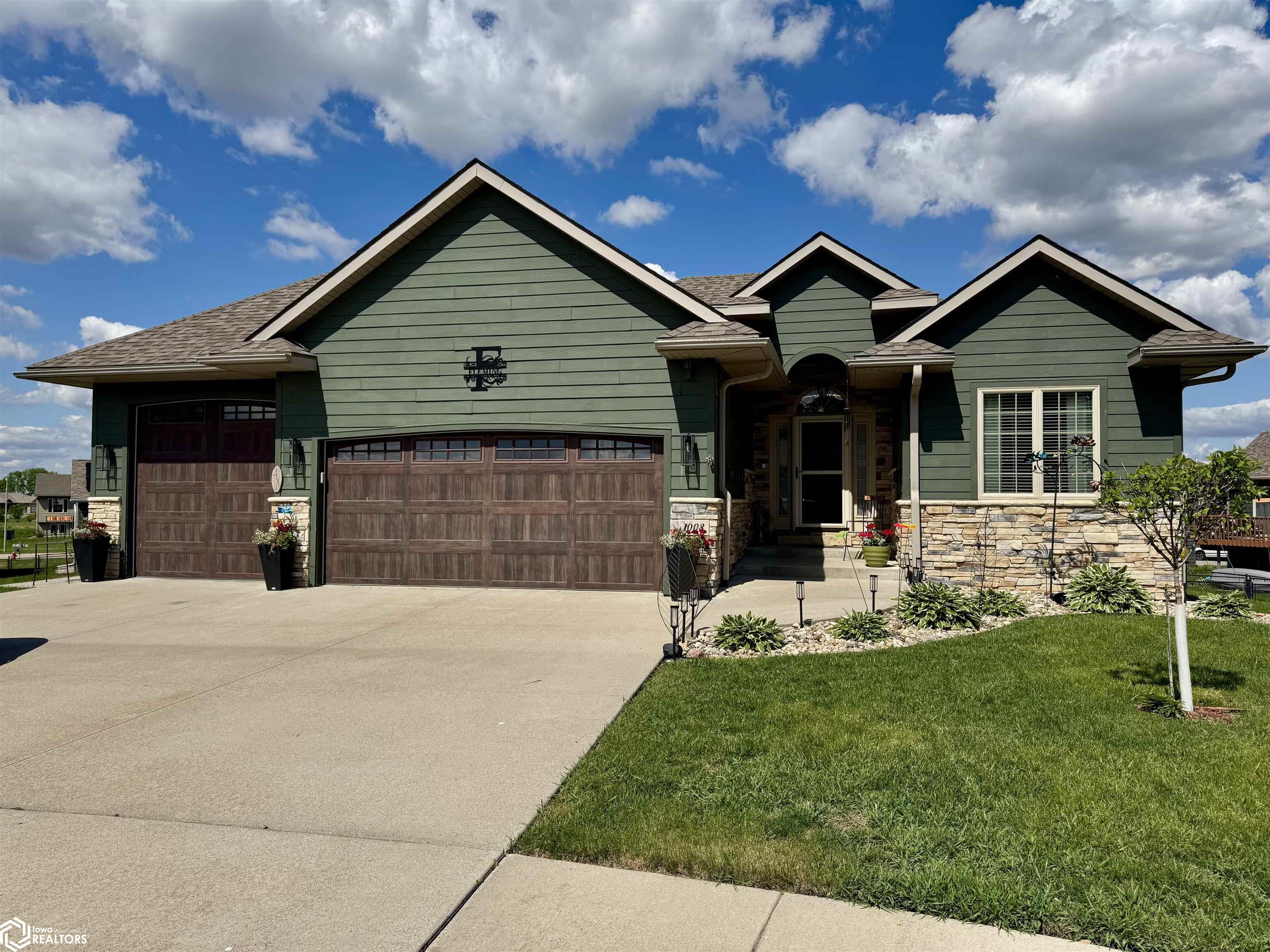 1008 Pine Brooke Ct, Clear Lake, Iowa image 1