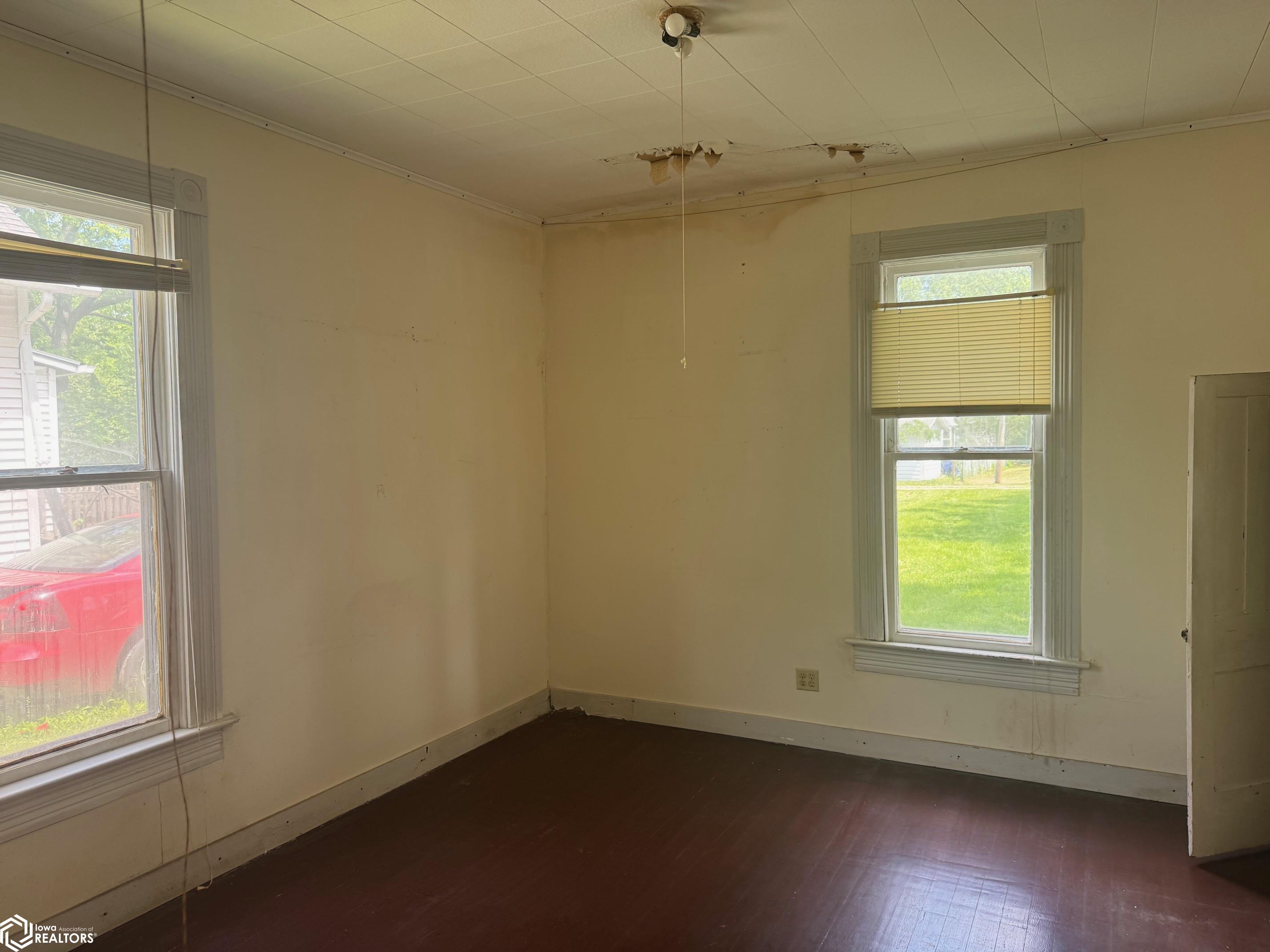 705 S 5th, Fairfield, Iowa image 9