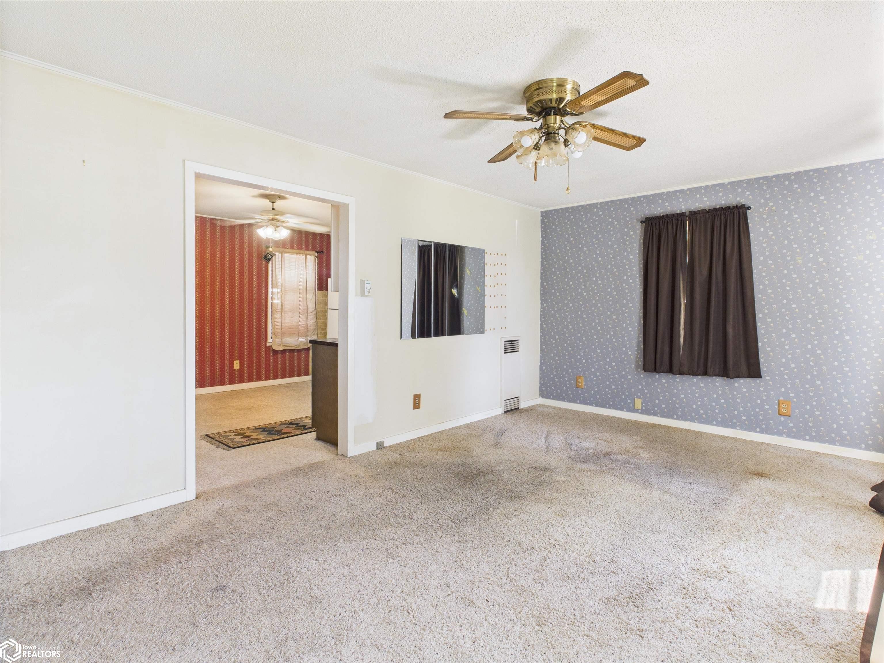 320 Boulevard Road, Keokuk, Iowa image 3