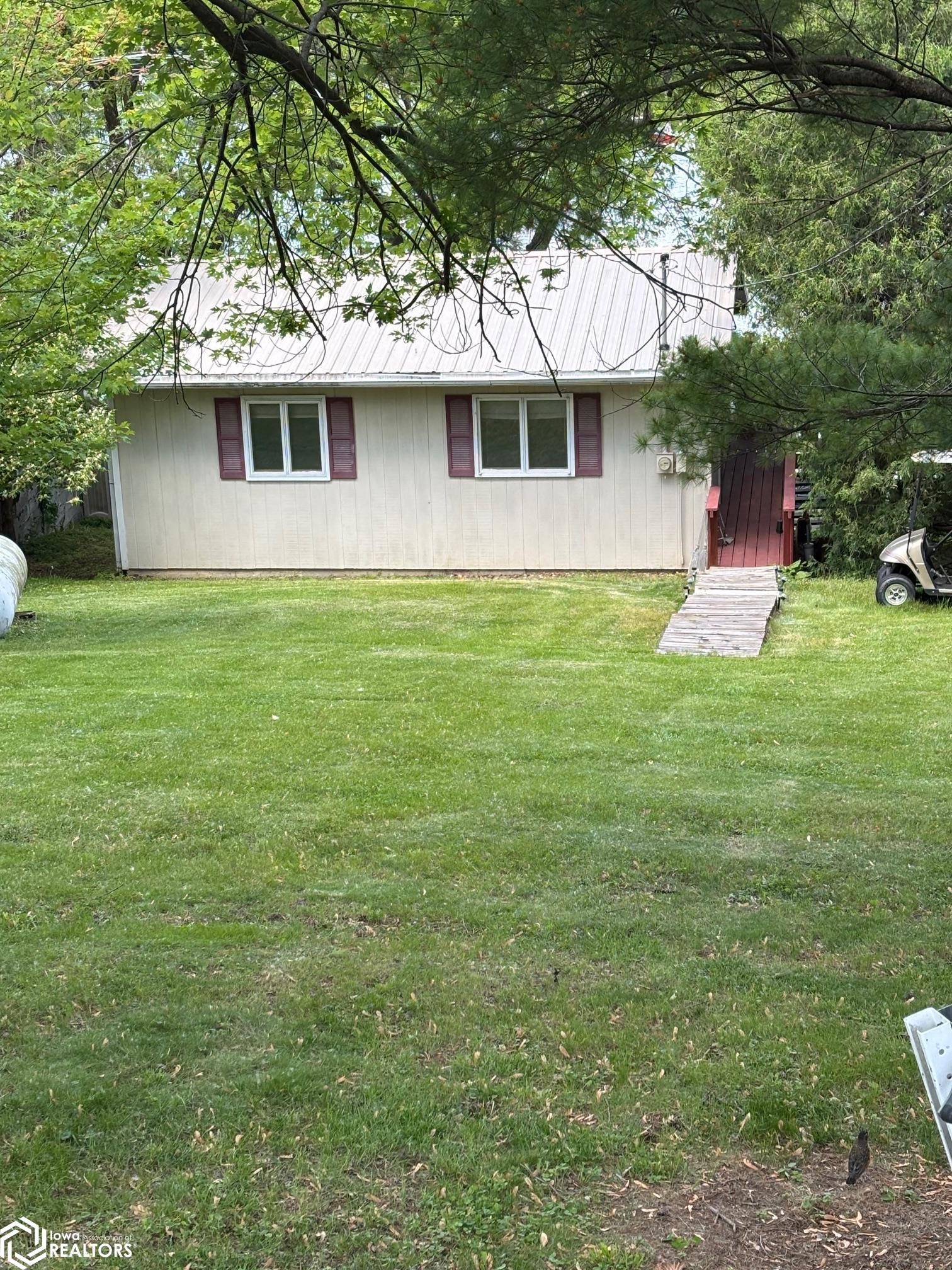 1035 Lakeshore Drive, Brooklyn, Iowa image 1