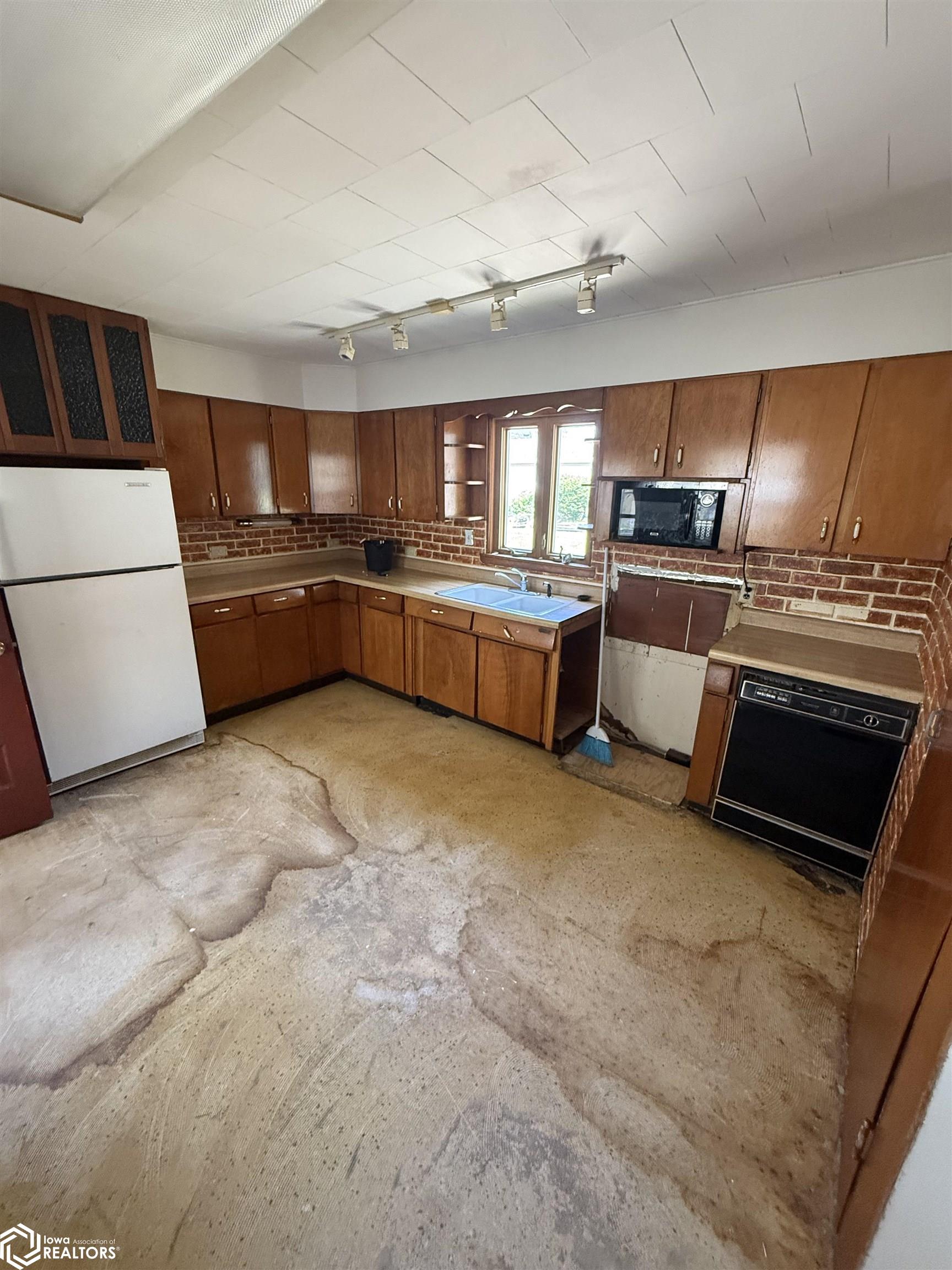 2041 Highland Avenue, Burlington, Iowa image 7