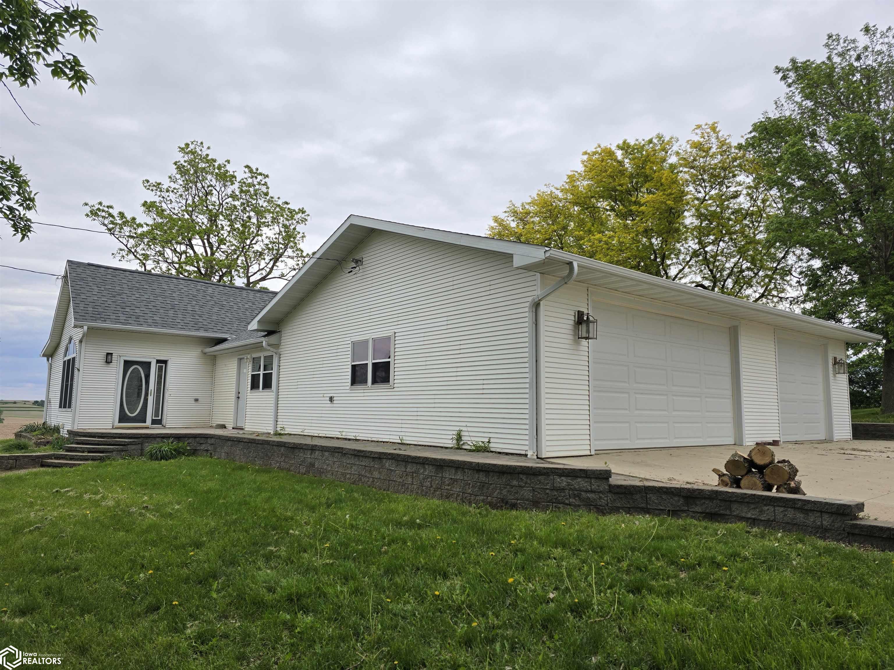 1769 I Avenue, Charter Oak, Iowa image 2