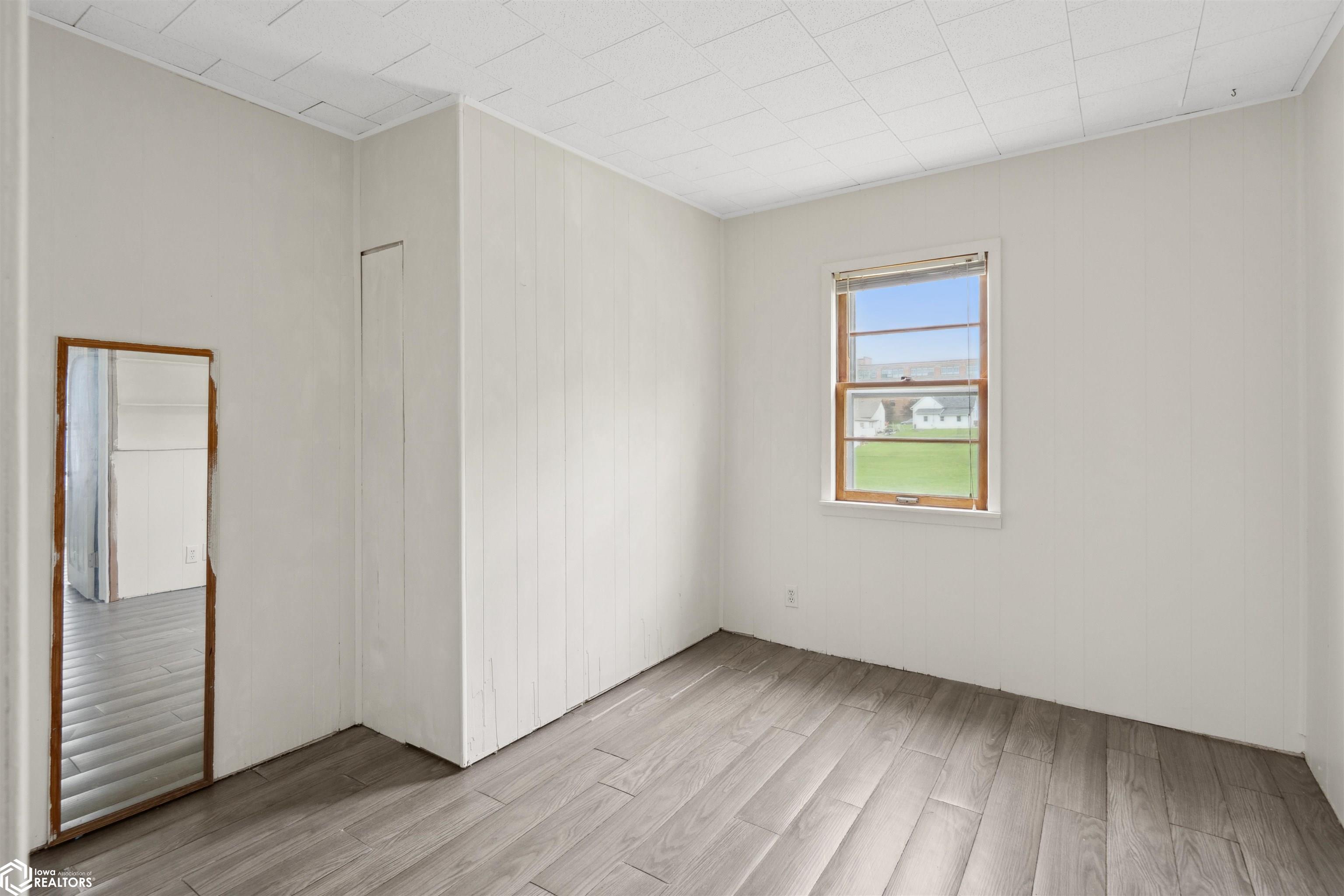 807 Center Street, Grinnell, Iowa image 18