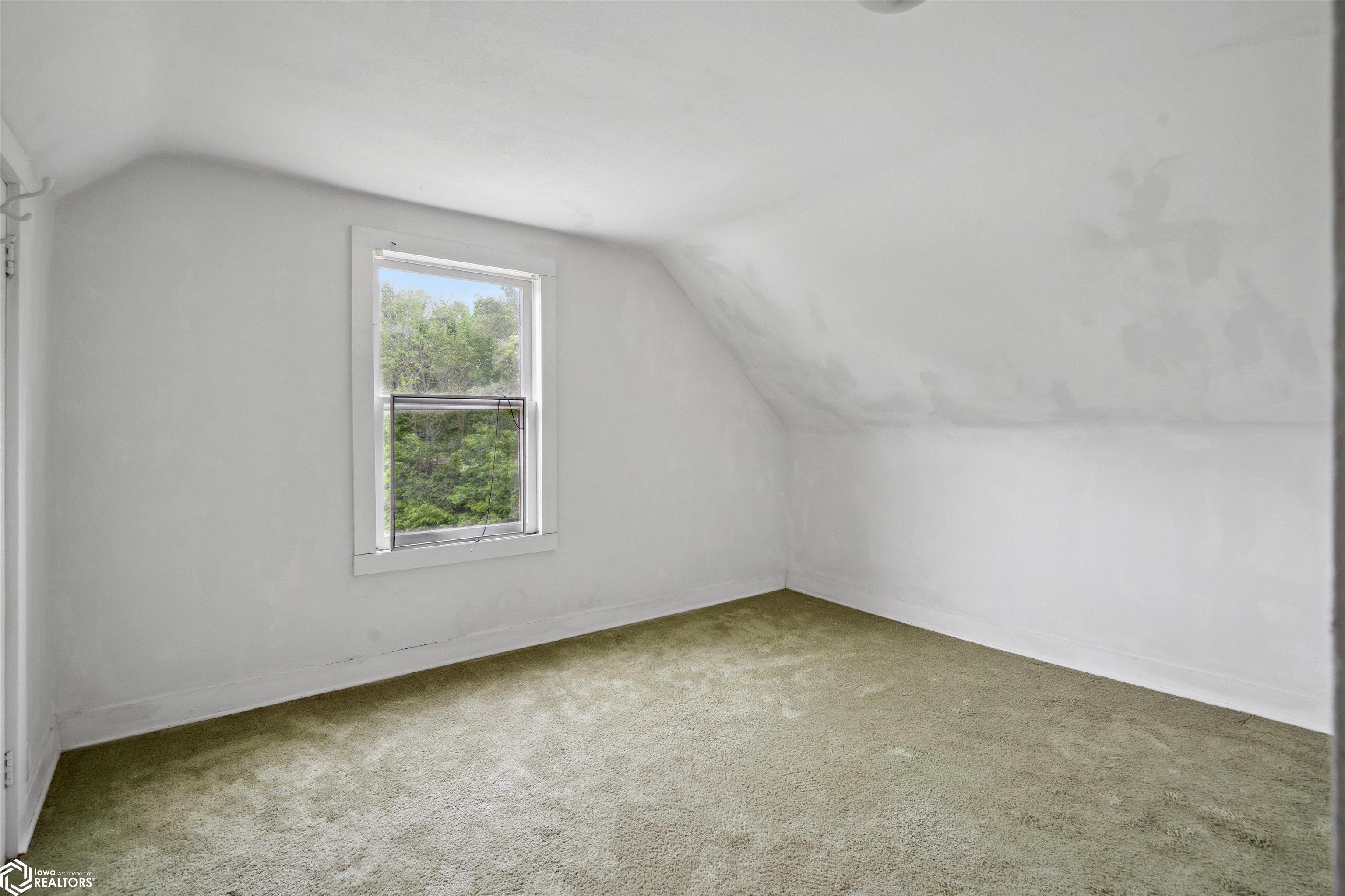 807 Center Street, Grinnell, Iowa image 21