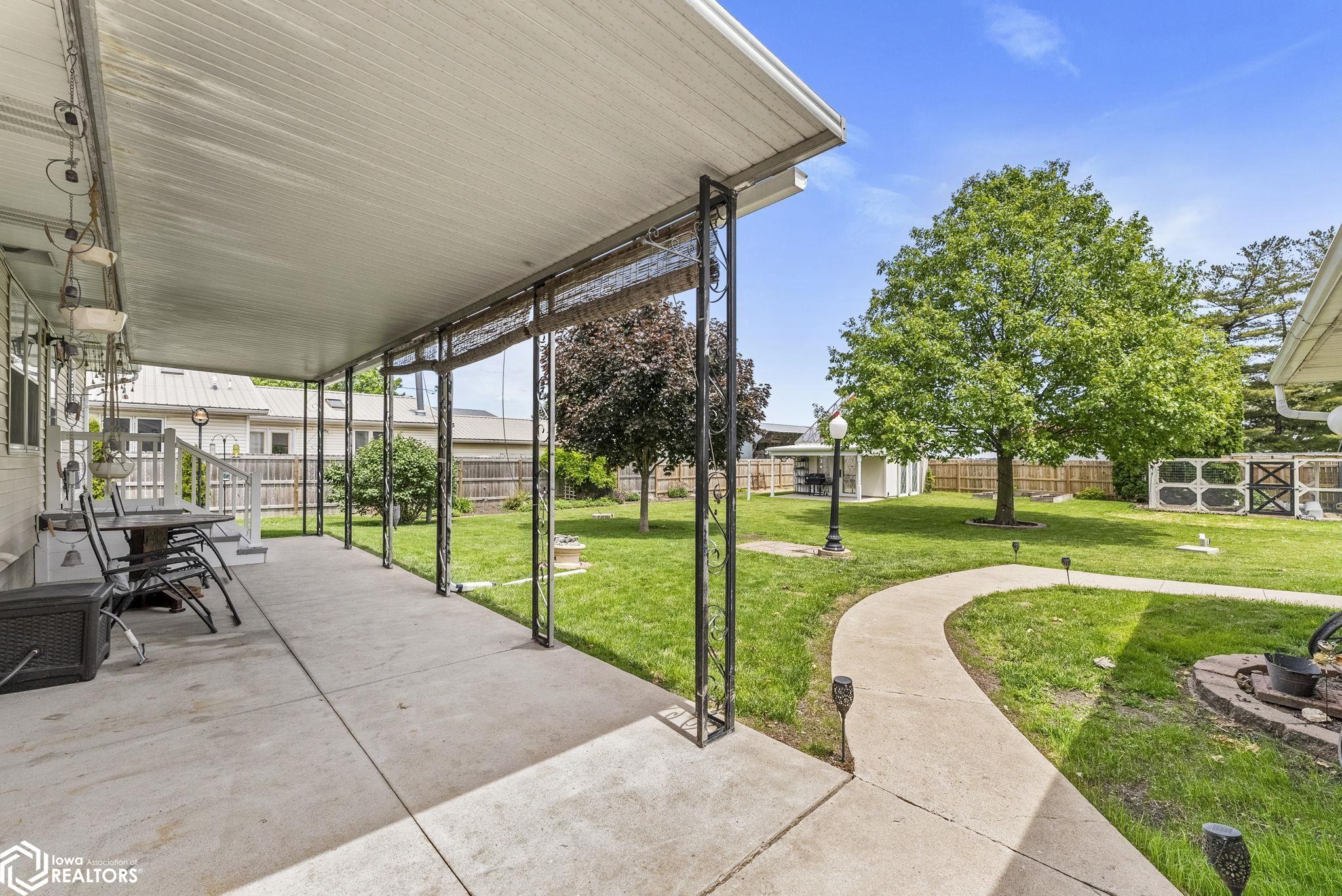 102 S 15th Avenue, Washington, Iowa image 3
