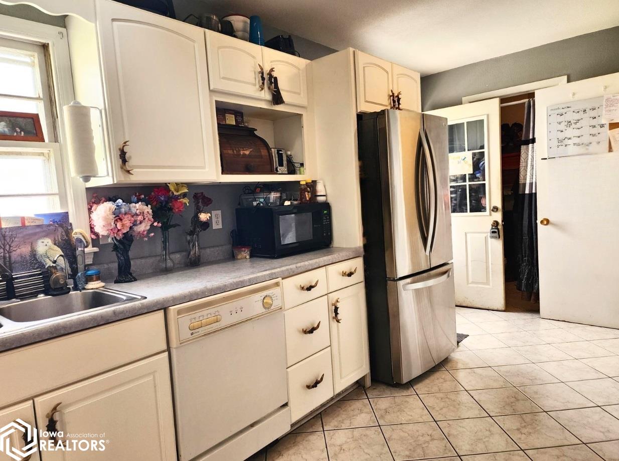 1420 Court Avenue, Chariton, Iowa image 7