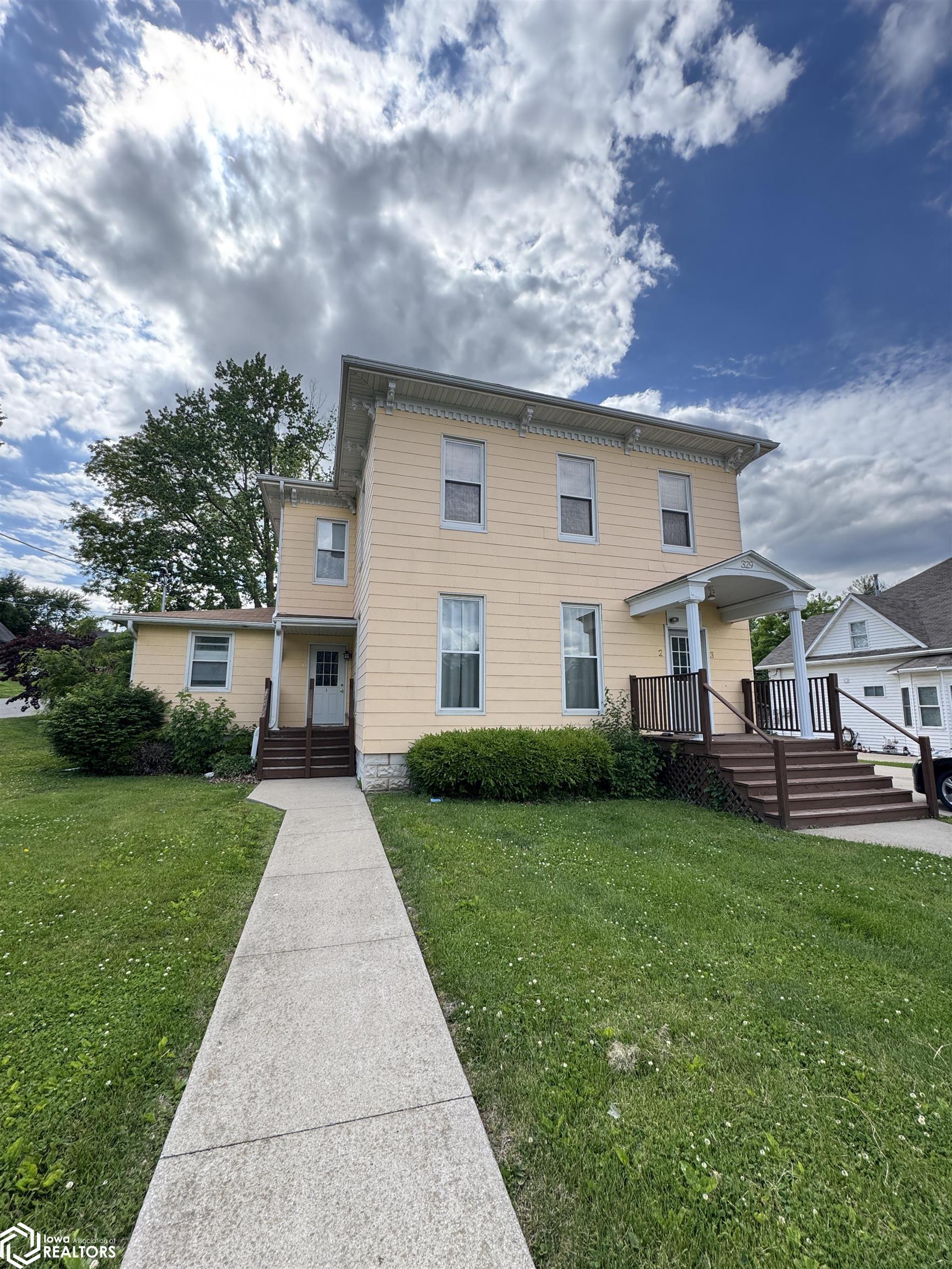 329 S Marshall Street, Burlington, Iowa image 1