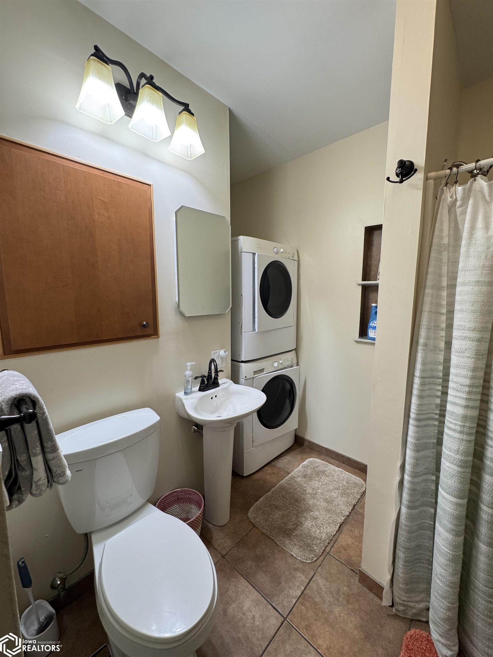 329 S Marshall Street, Burlington, Iowa image 20