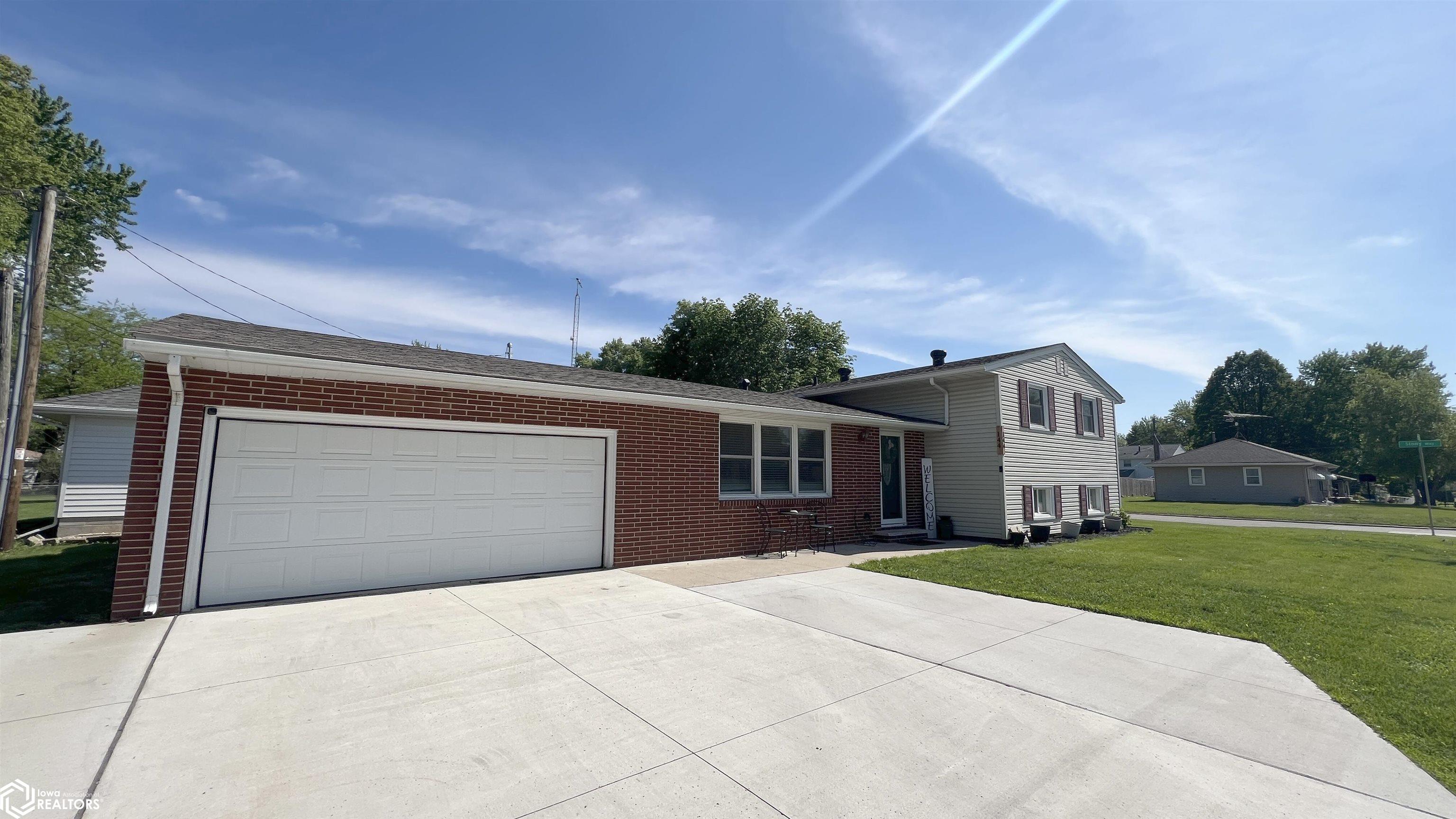144 23rd Street, Mason City, Iowa image 1