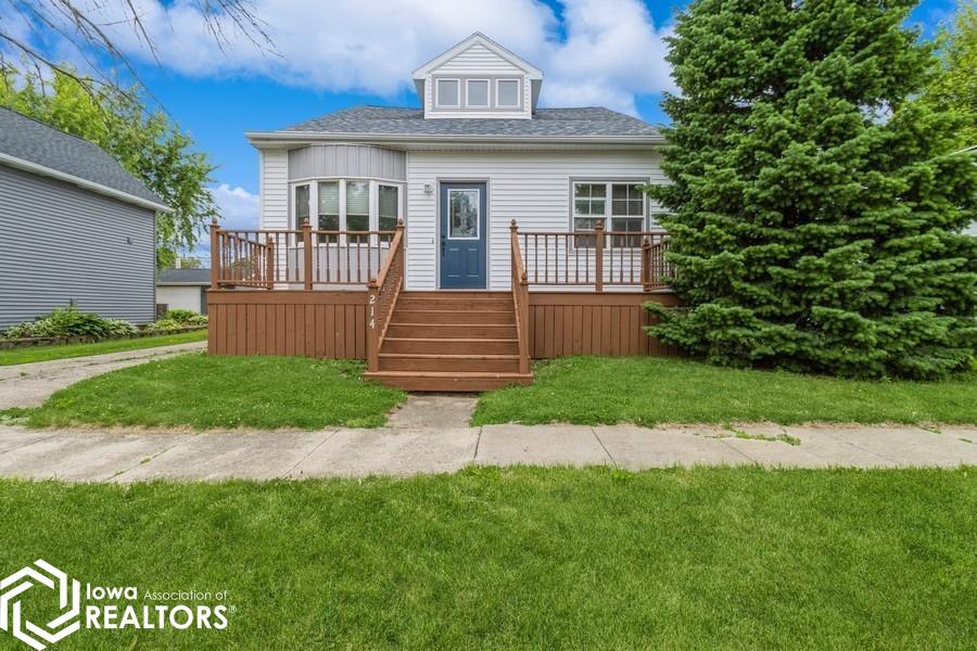 214 S High Street, Baxter, Iowa image 1