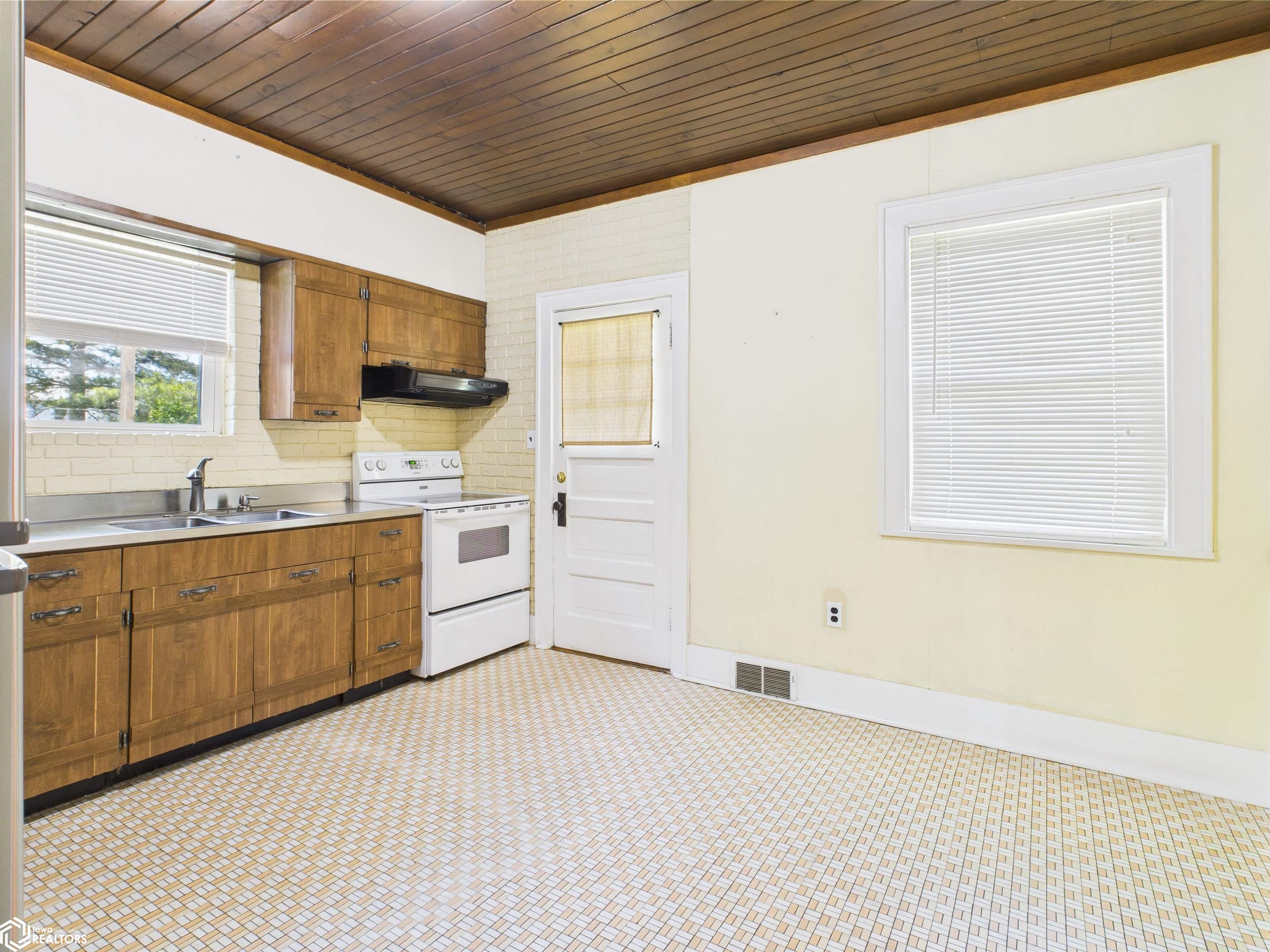 803 Orleans Avenue, Keokuk, Iowa image 9