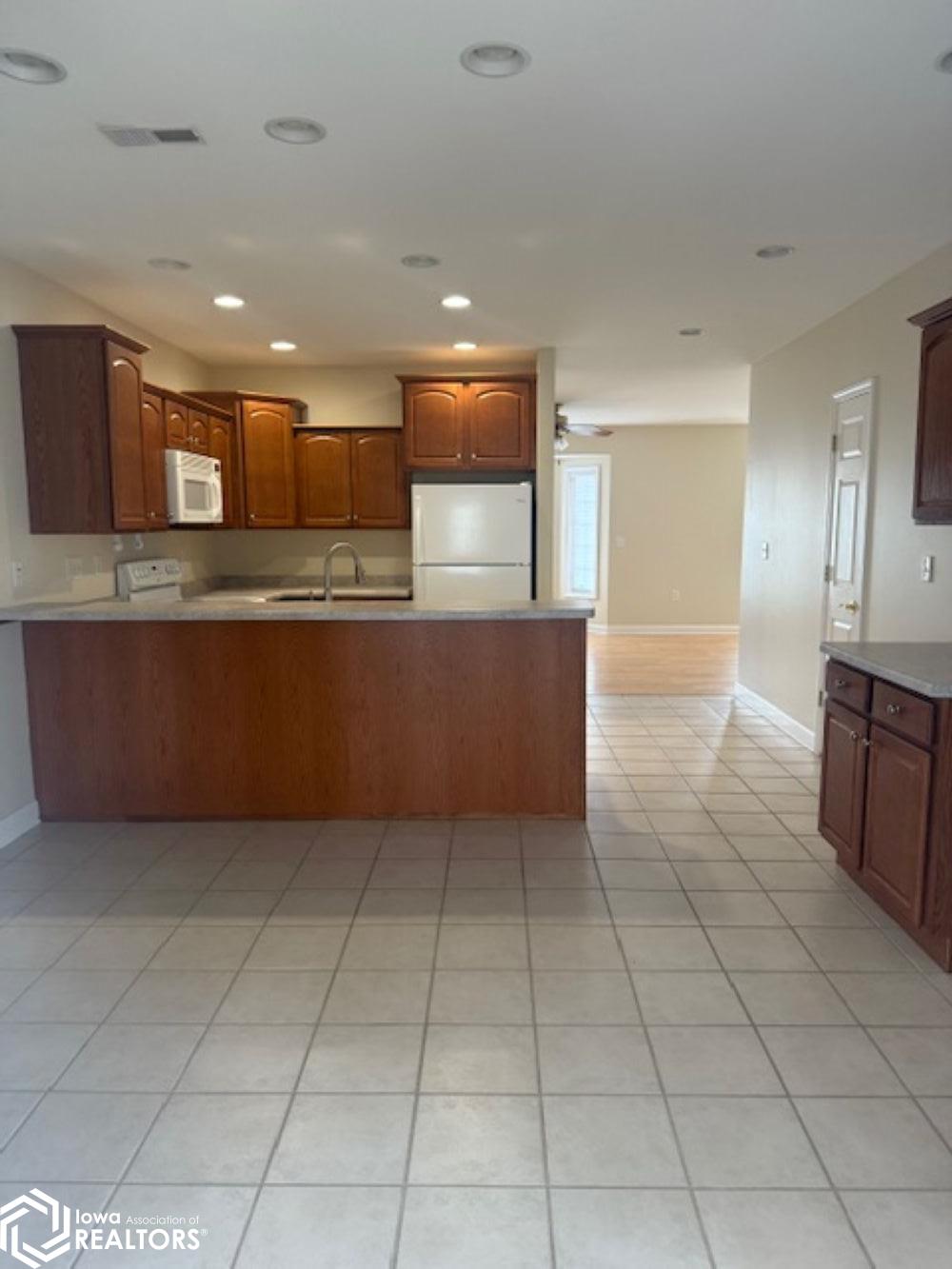 1557 Mason Lane, Burlington, Iowa image 10