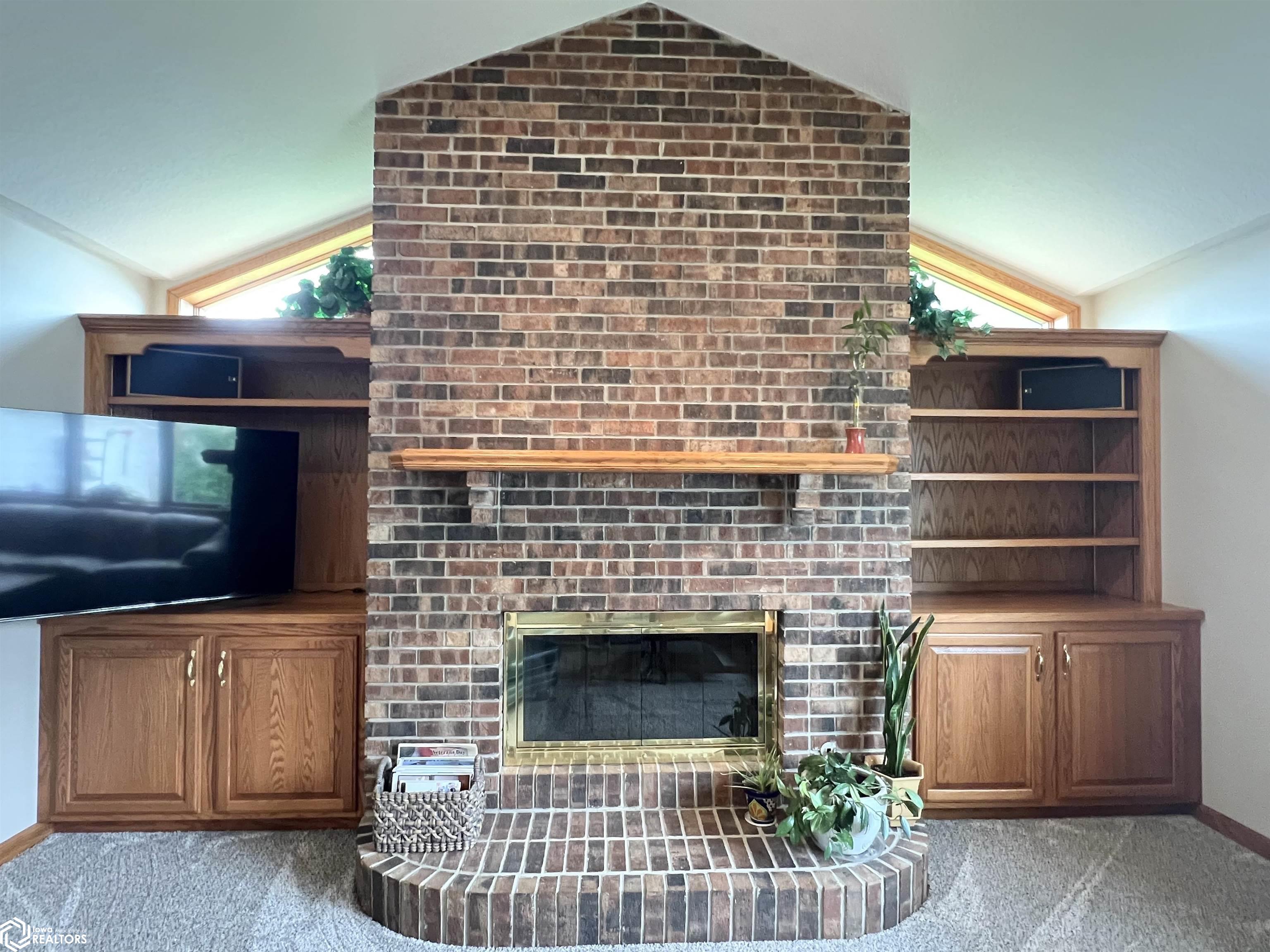210 E 24th Street, Newton, Iowa image 3