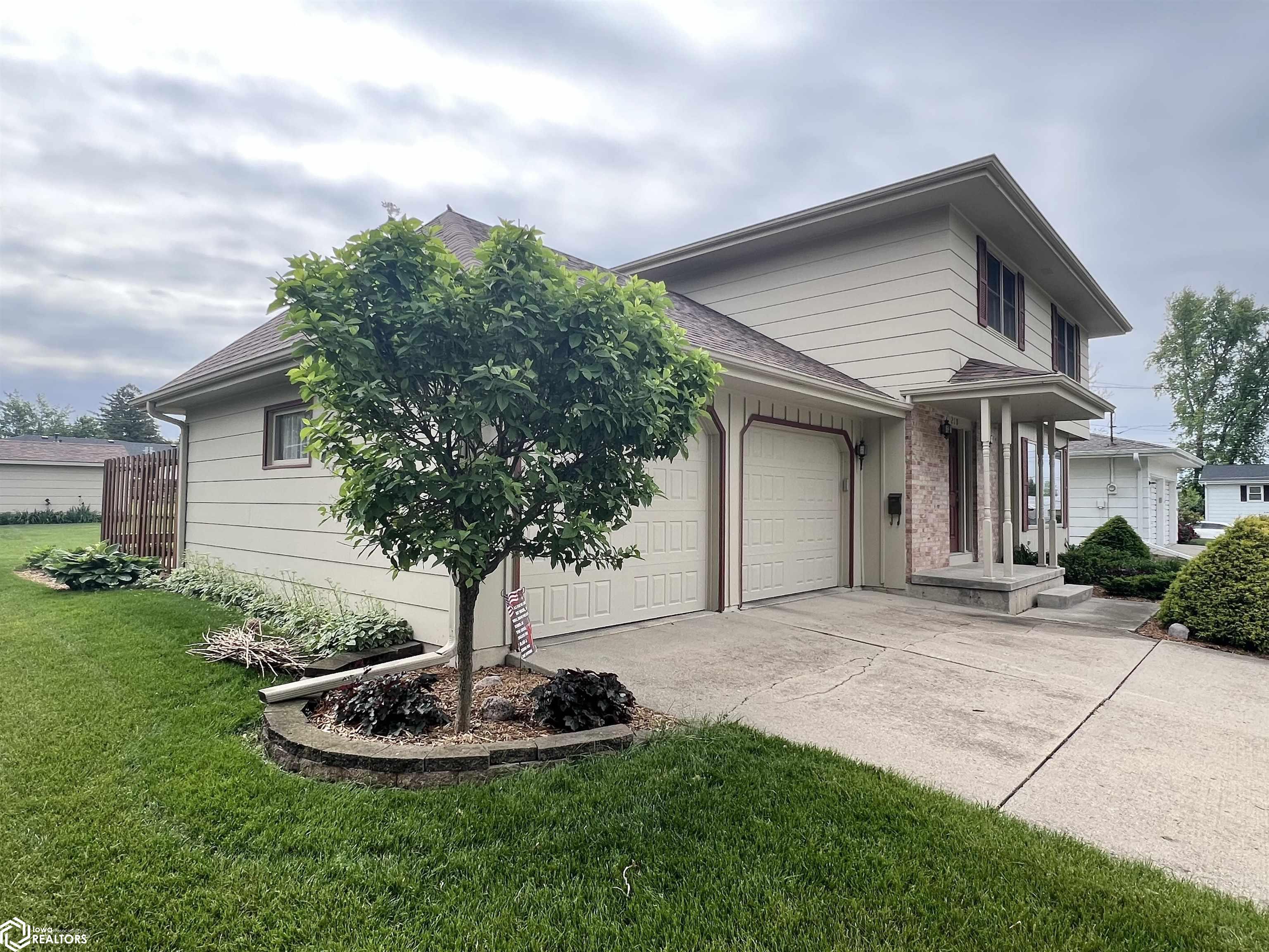 210 E 24th Street, Newton, Iowa image 21