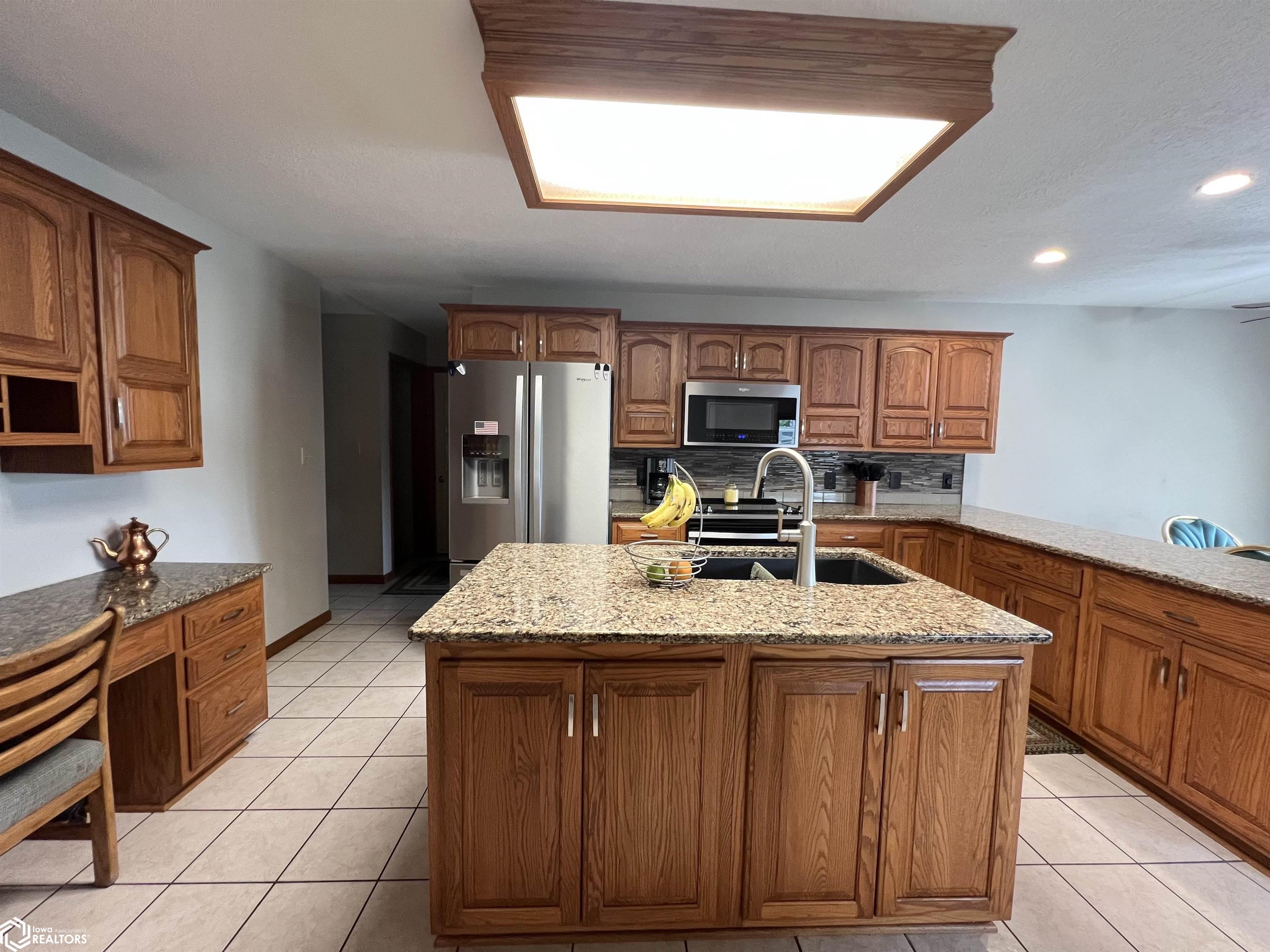 210 E 24th Street, Newton, Iowa image 4