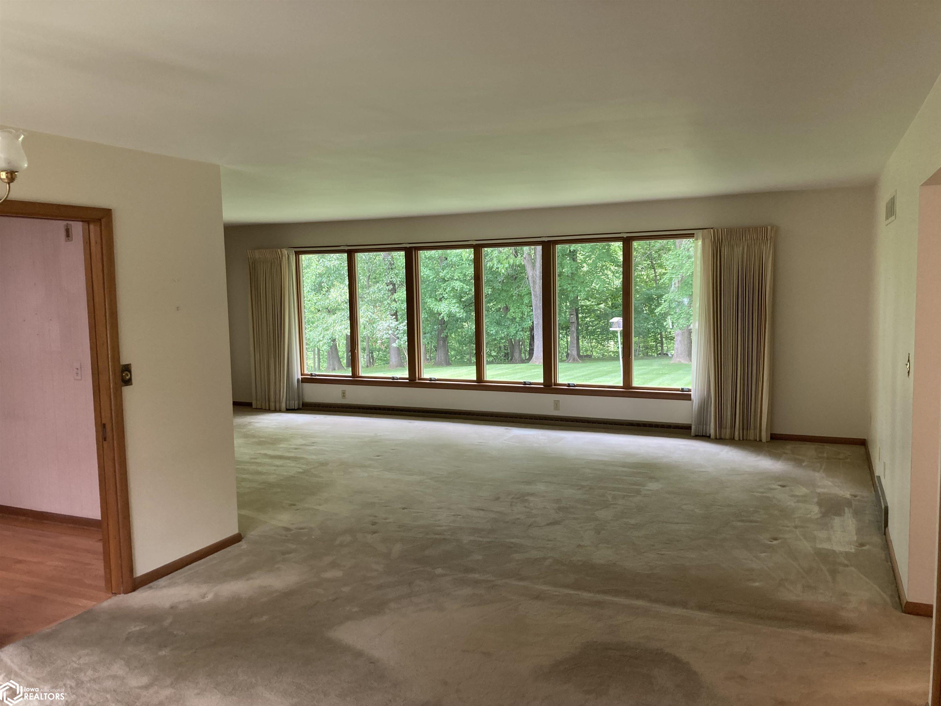 2601 S 3rd Street, Burlington, Iowa image 3