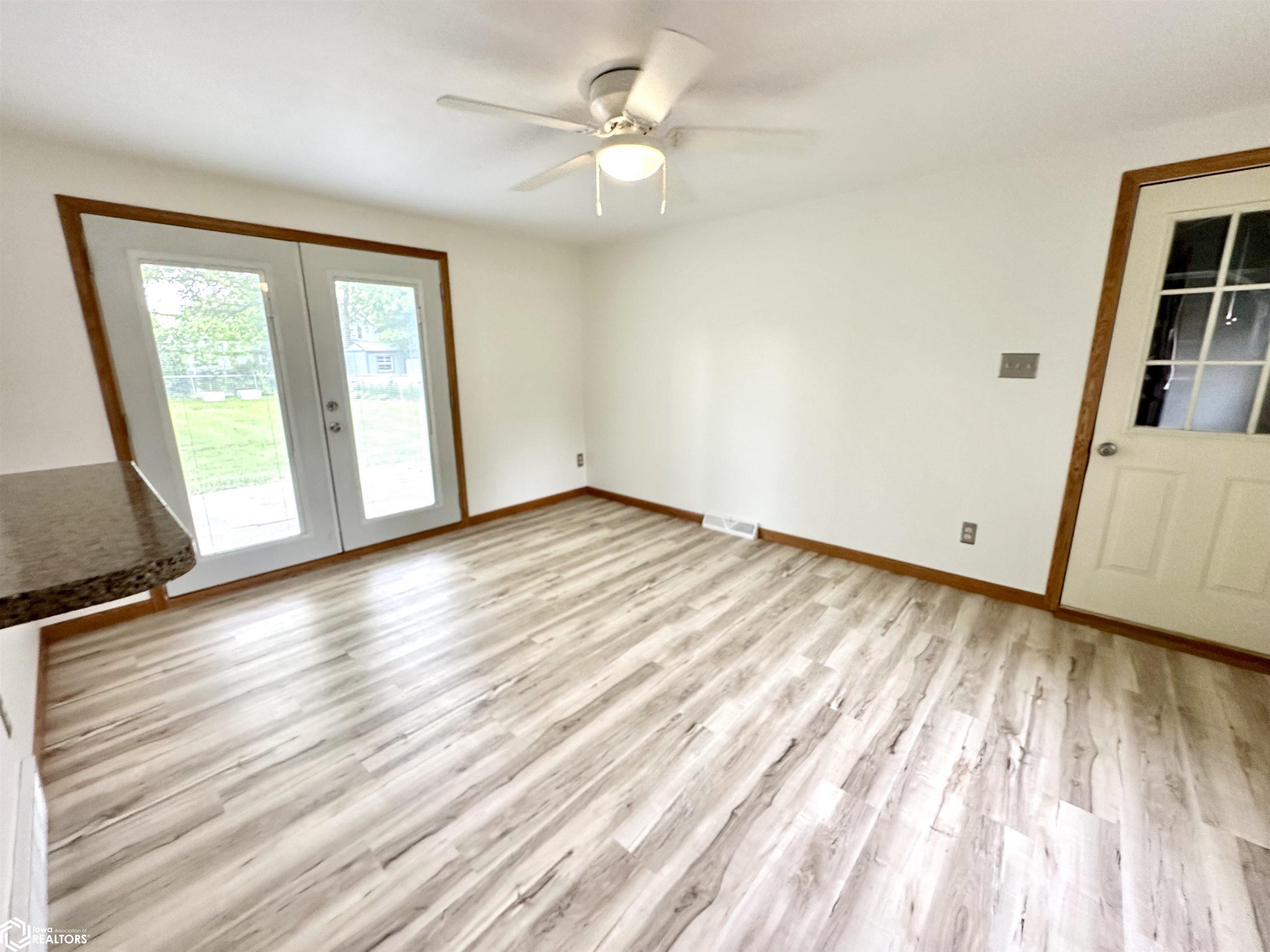 1528 8th Avenue, Grinnell, Iowa image 15