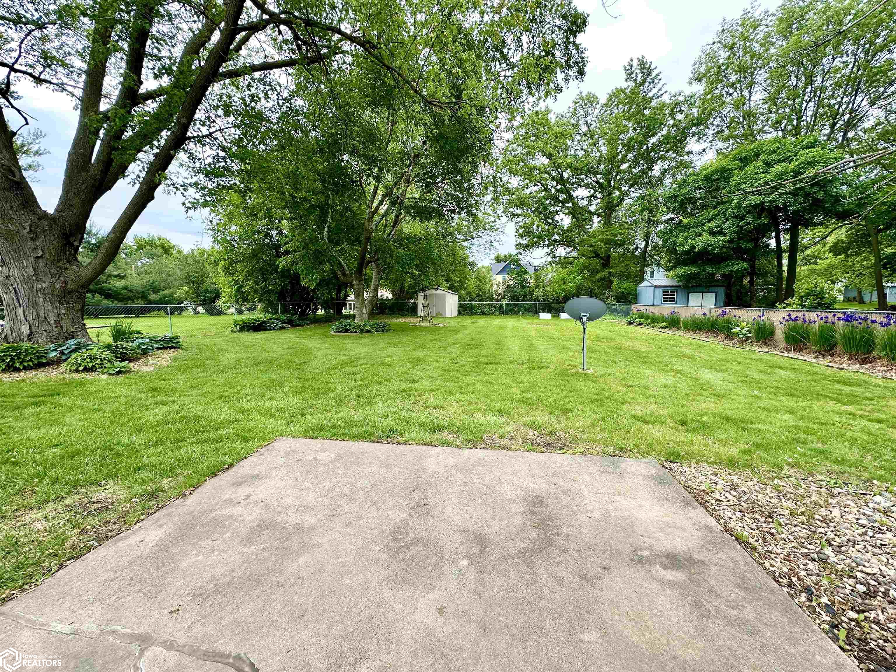 1528 8th Avenue, Grinnell, Iowa image 19
