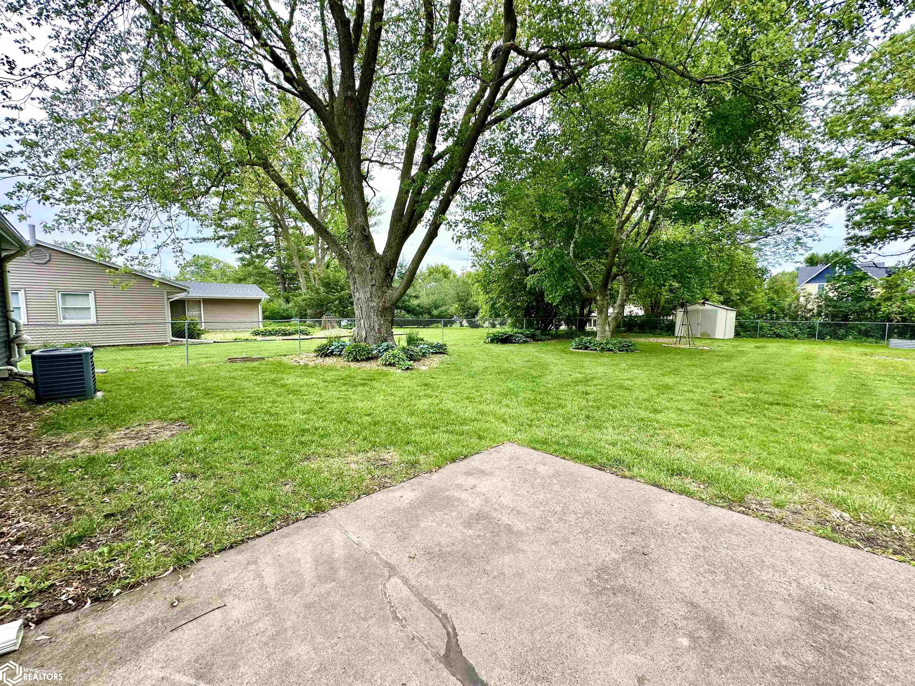 1528 8th Avenue, Grinnell, Iowa image 20