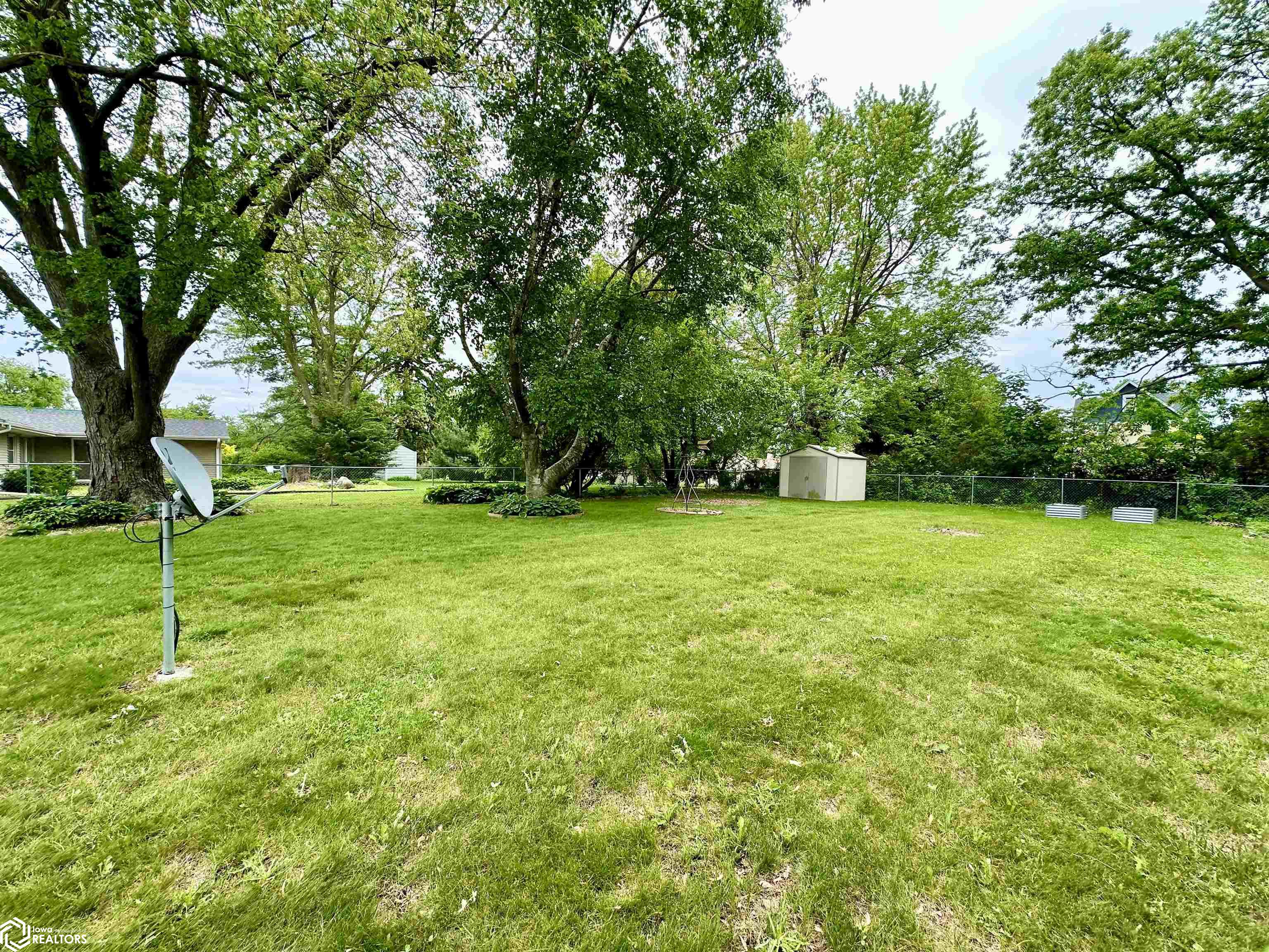 1528 8th Avenue, Grinnell, Iowa image 24