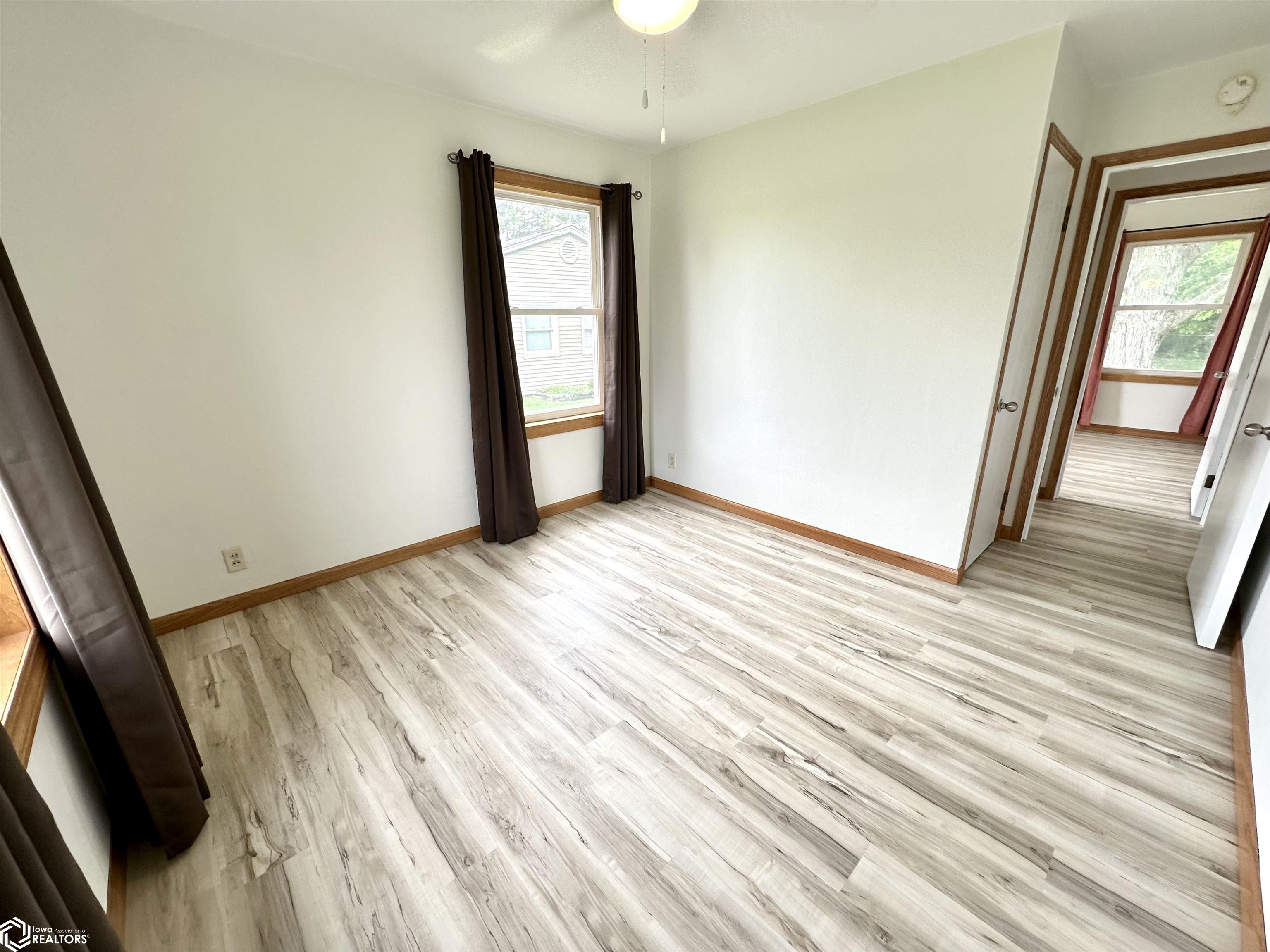 1528 8th Avenue, Grinnell, Iowa image 29