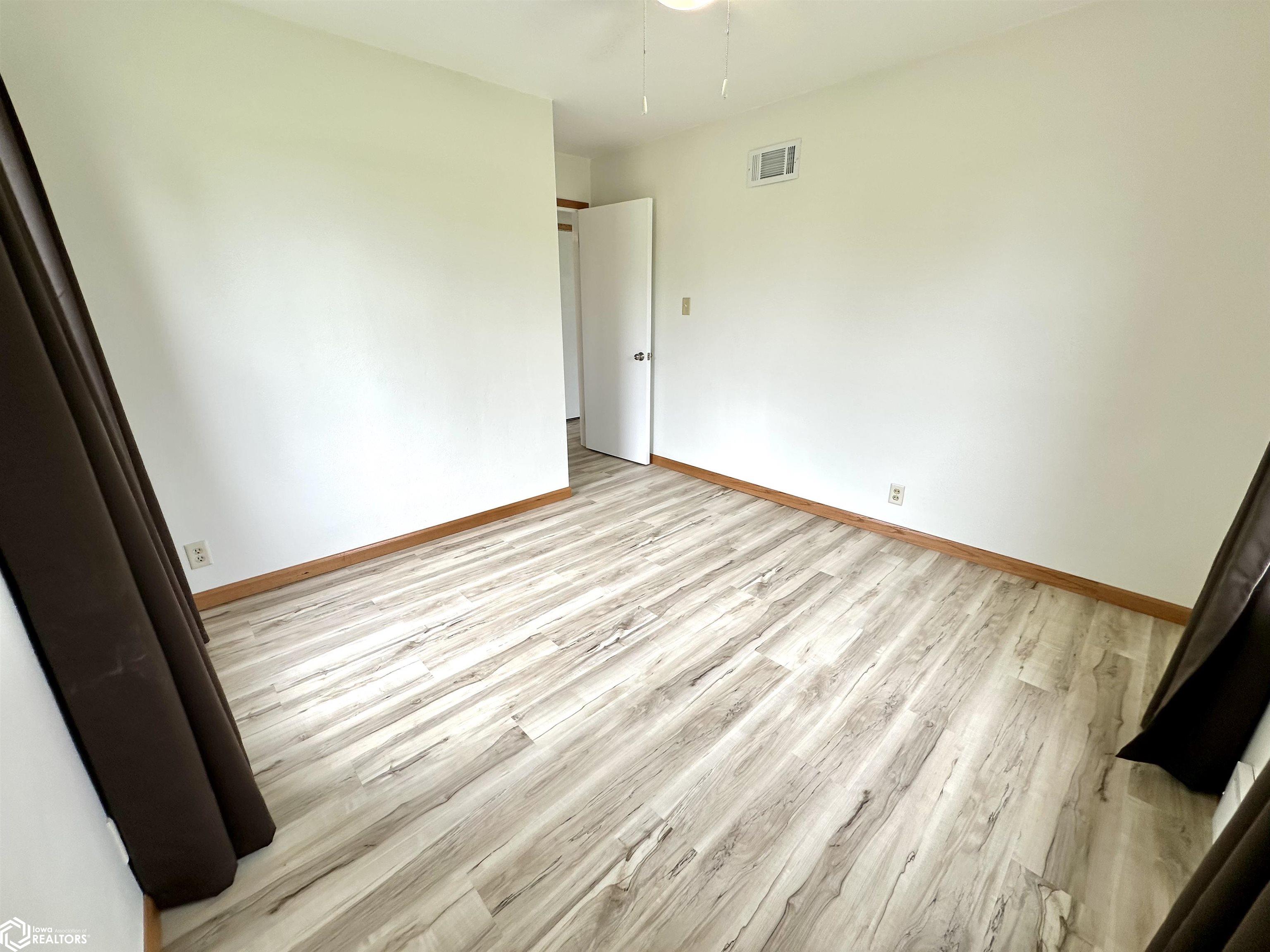1528 8th Avenue, Grinnell, Iowa image 30