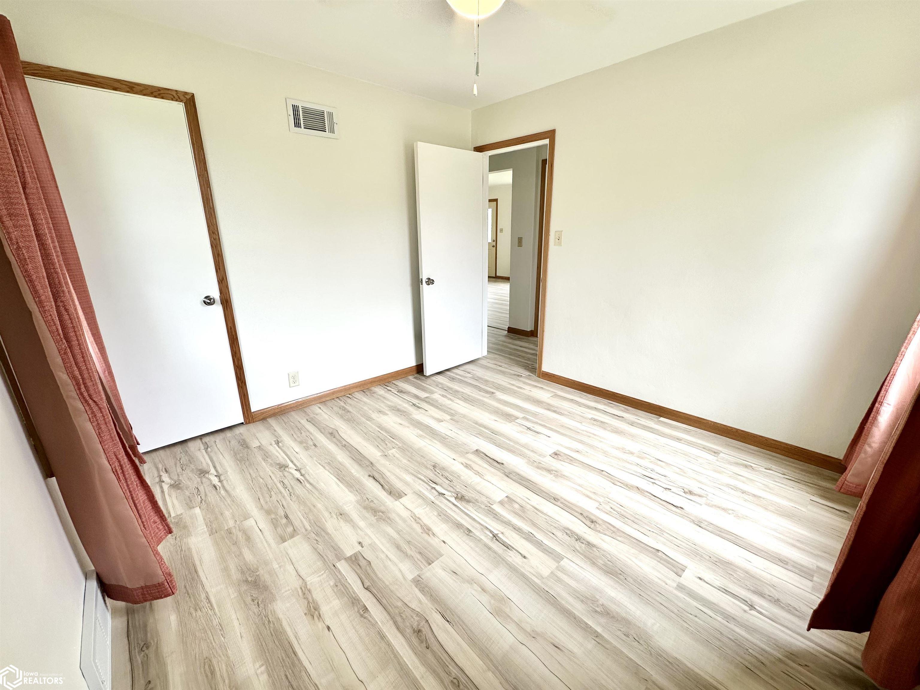 1528 8th Avenue, Grinnell, Iowa image 34