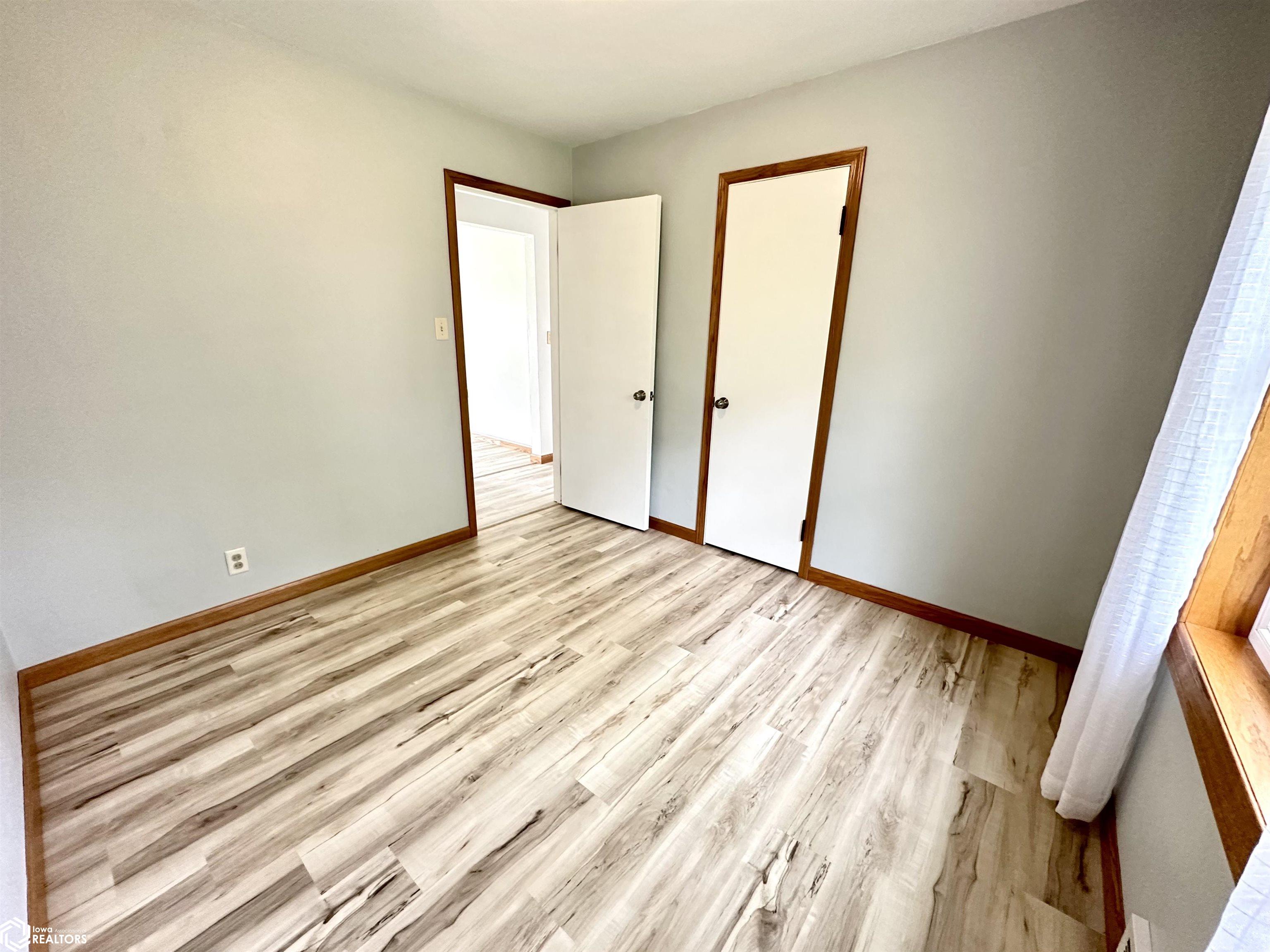 1528 8th Avenue, Grinnell, Iowa image 36
