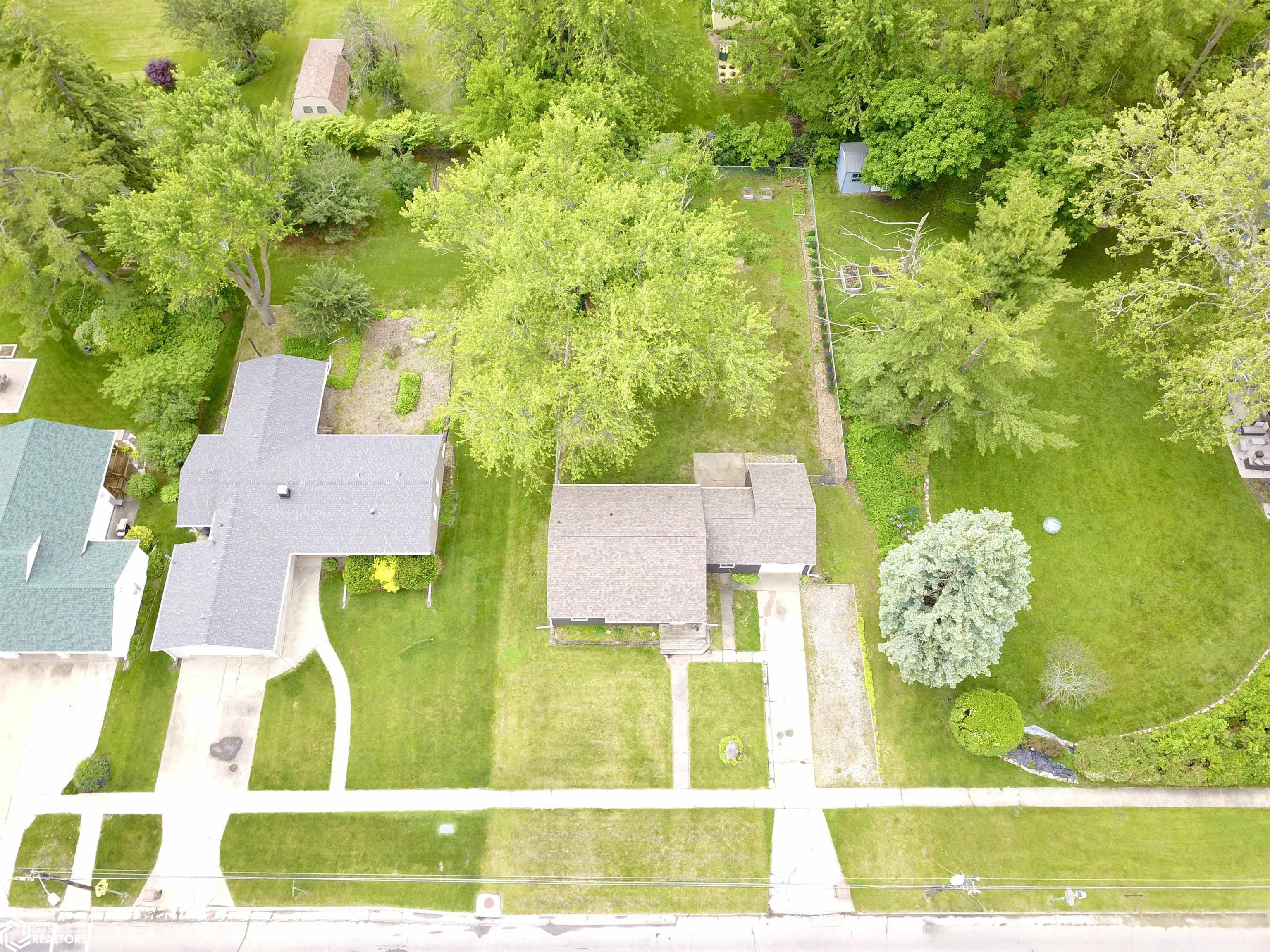 1528 8th Avenue, Grinnell, Iowa image 45